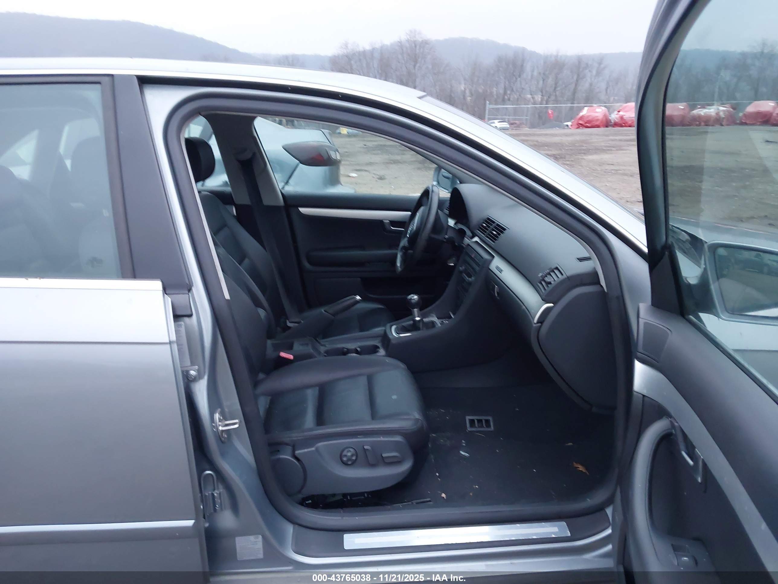 AUDI A4 image 5