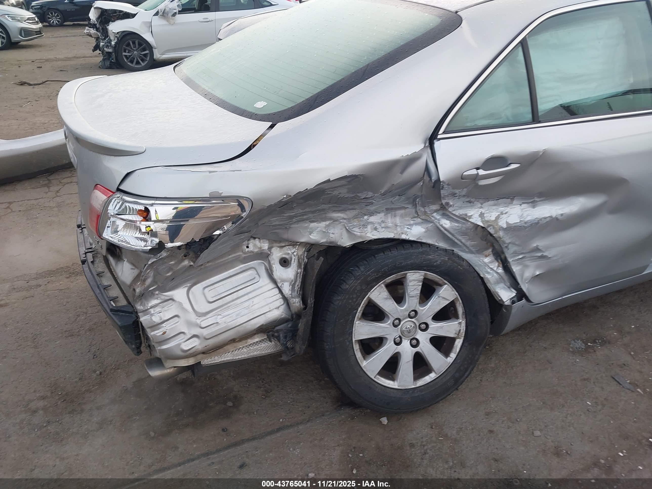 TOYOTA CAMRY image 6