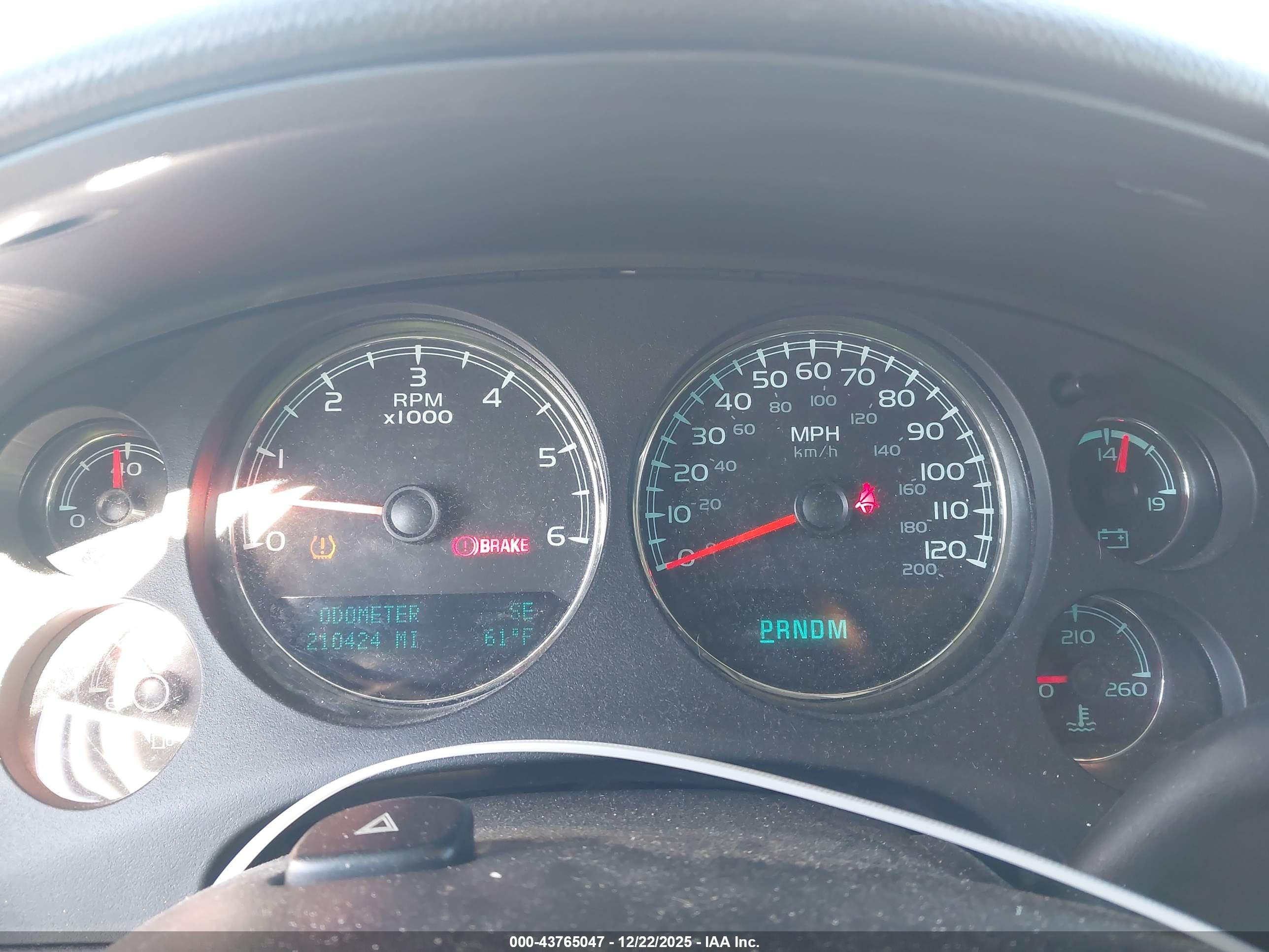 GMC YUKON image 7