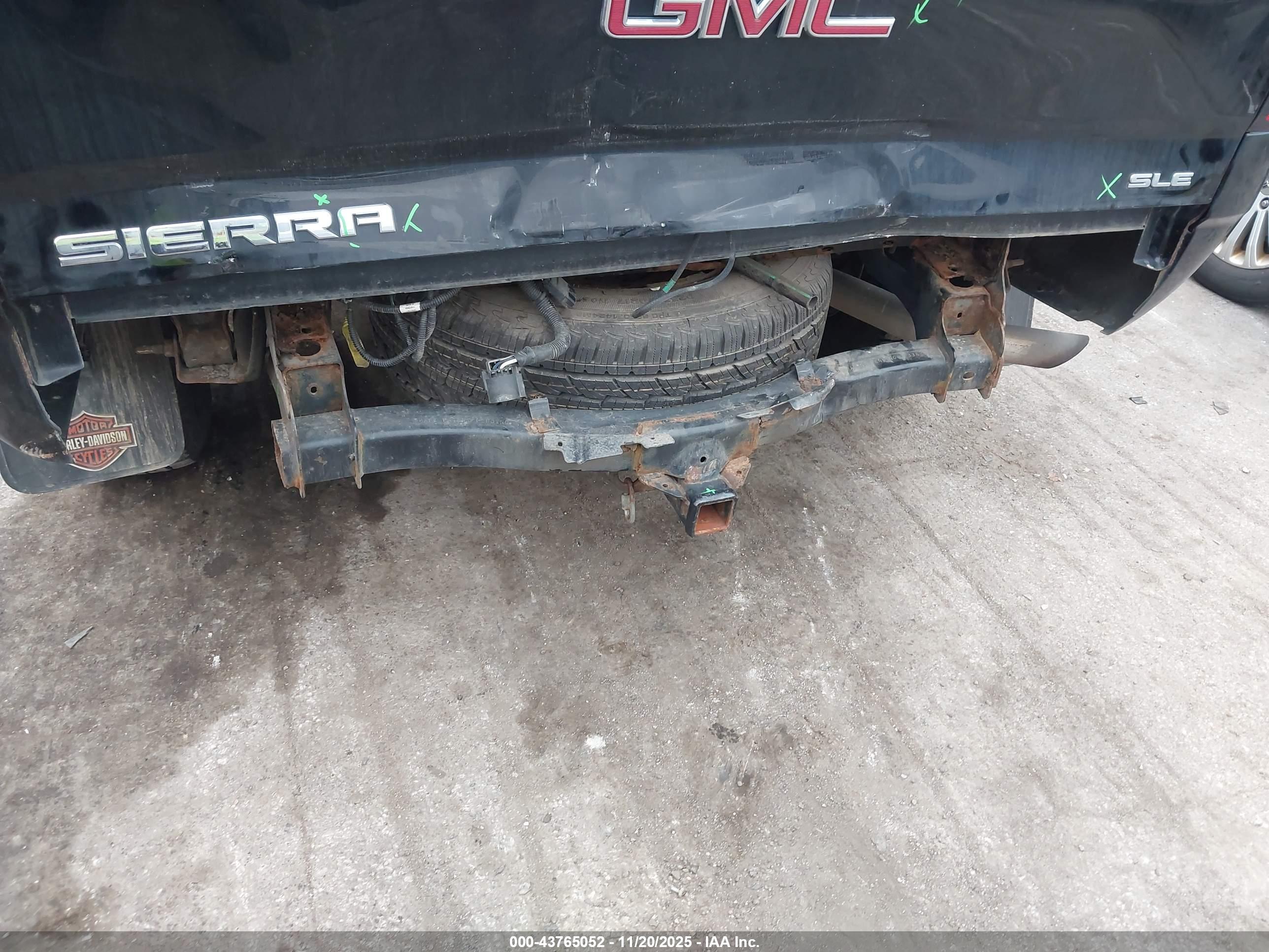 GMC SIERRA image 6