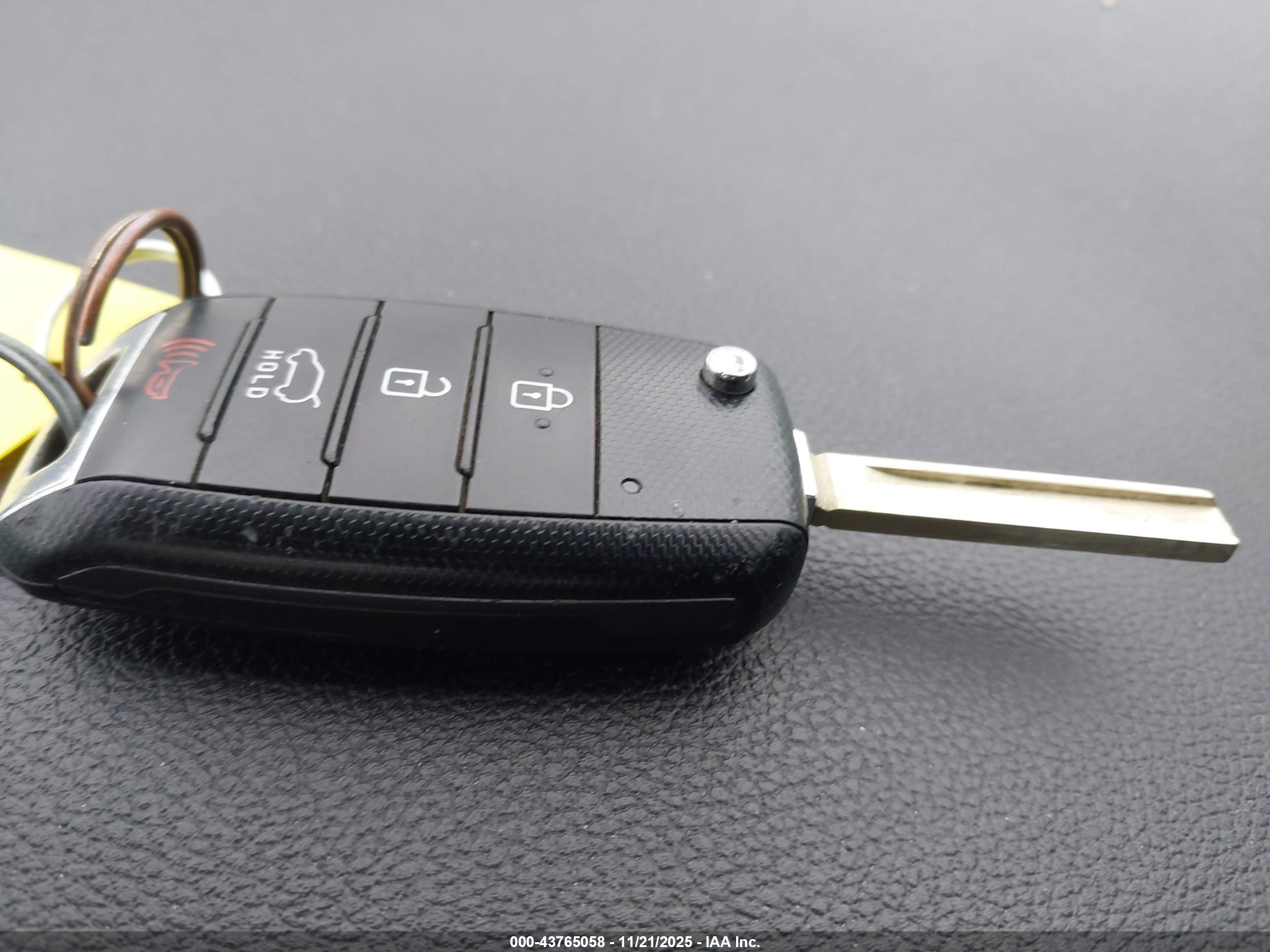 KIA SORENTO image 11