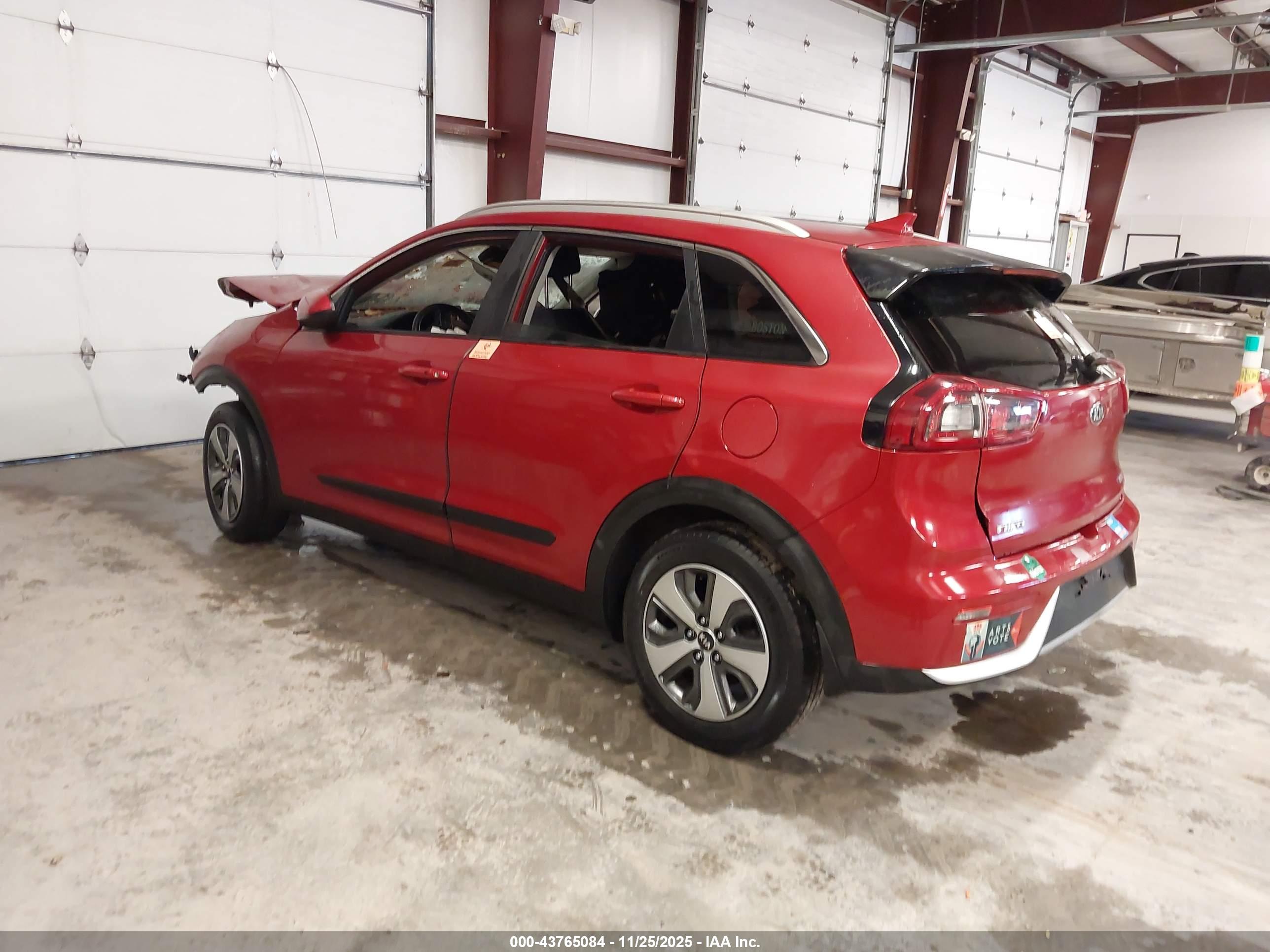KIA NIRO image 3