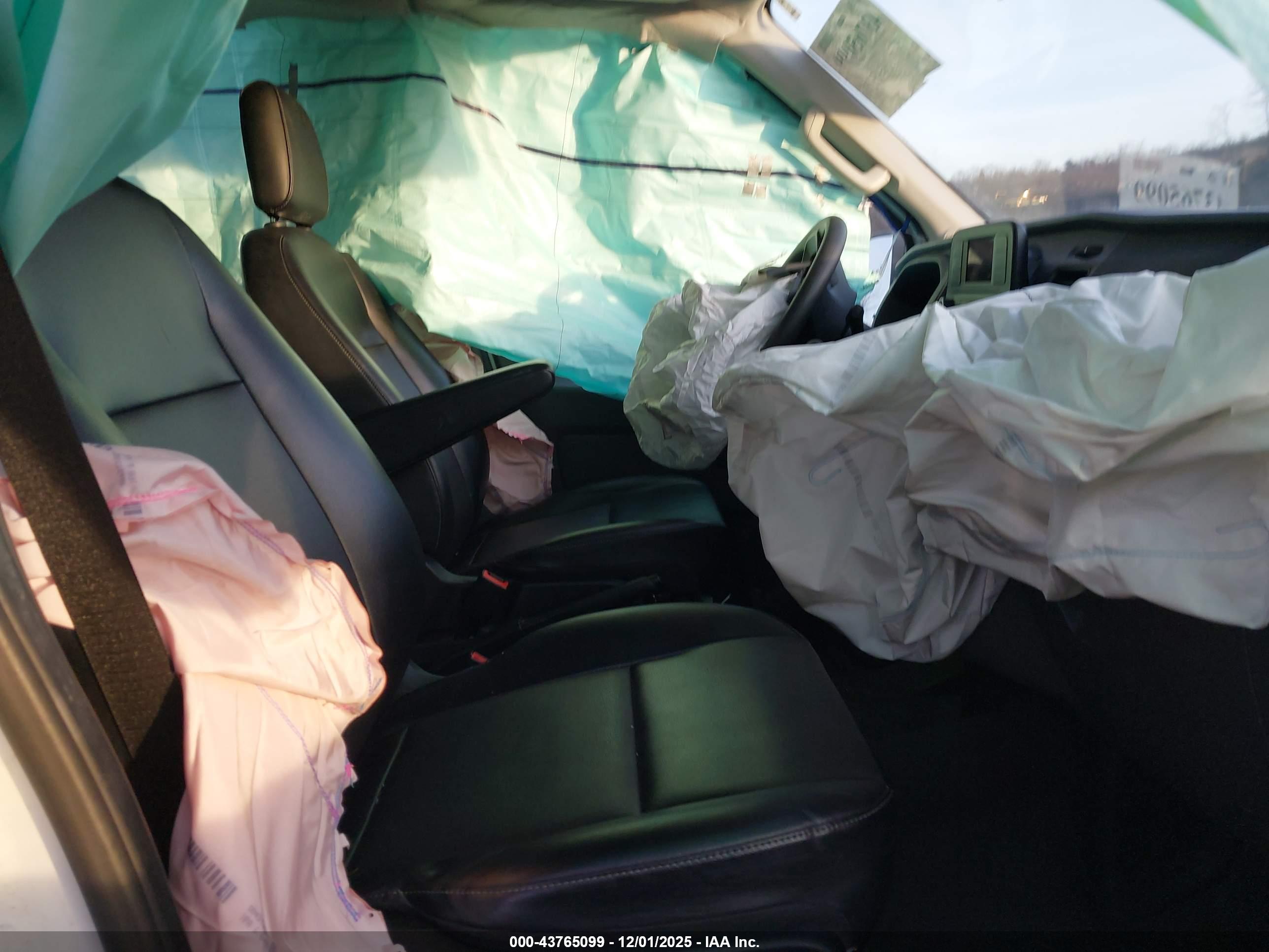 FORD TRANSIT-350 image 5