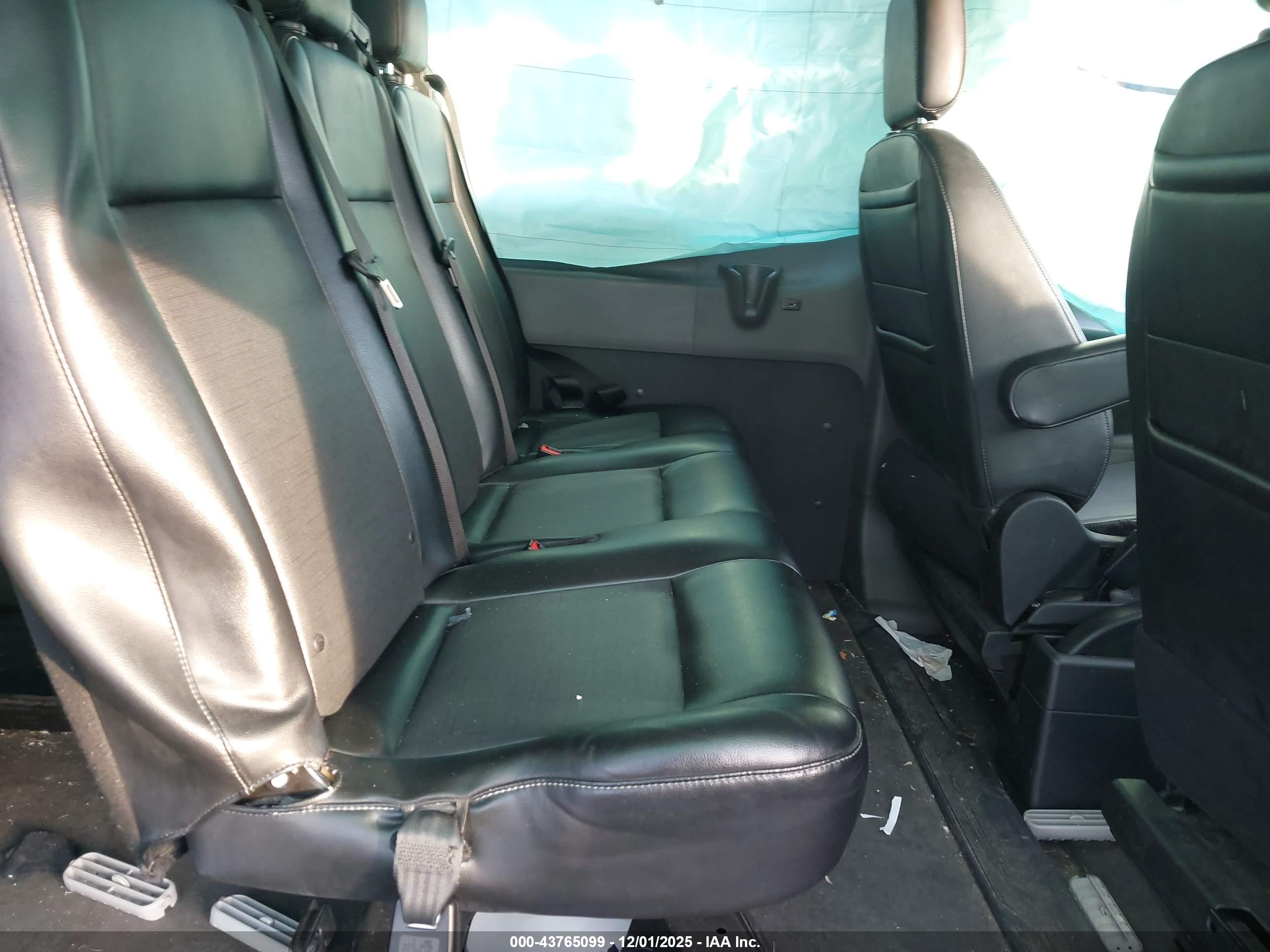 FORD TRANSIT-350 image 8