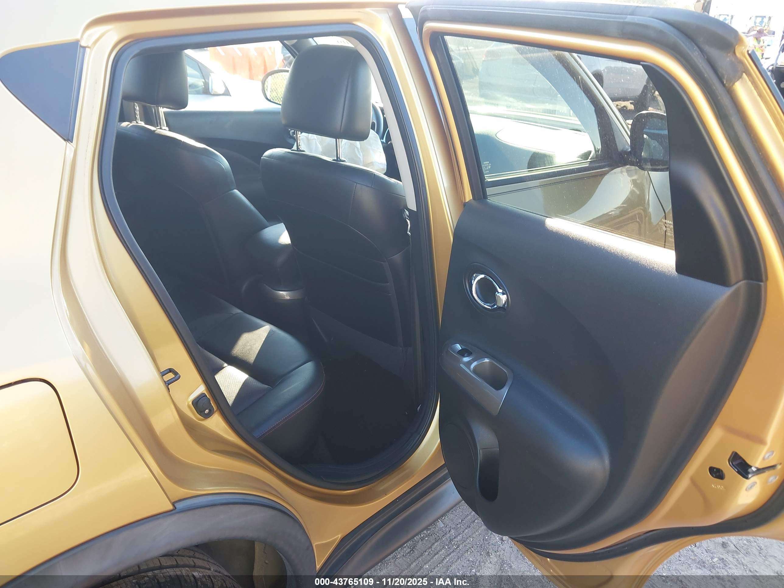 NISSAN JUKE image 8