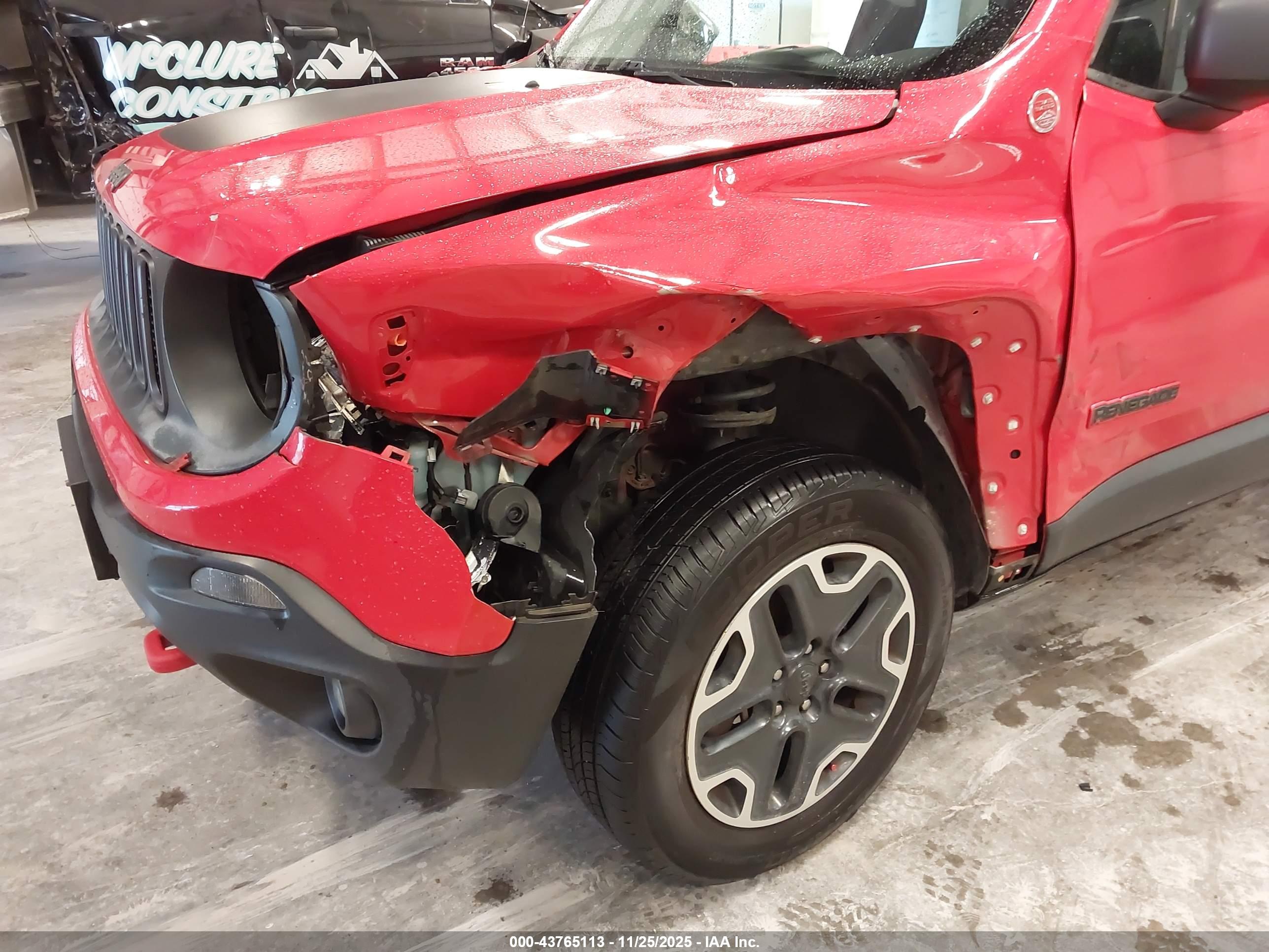 JEEP RENEGADE image 6