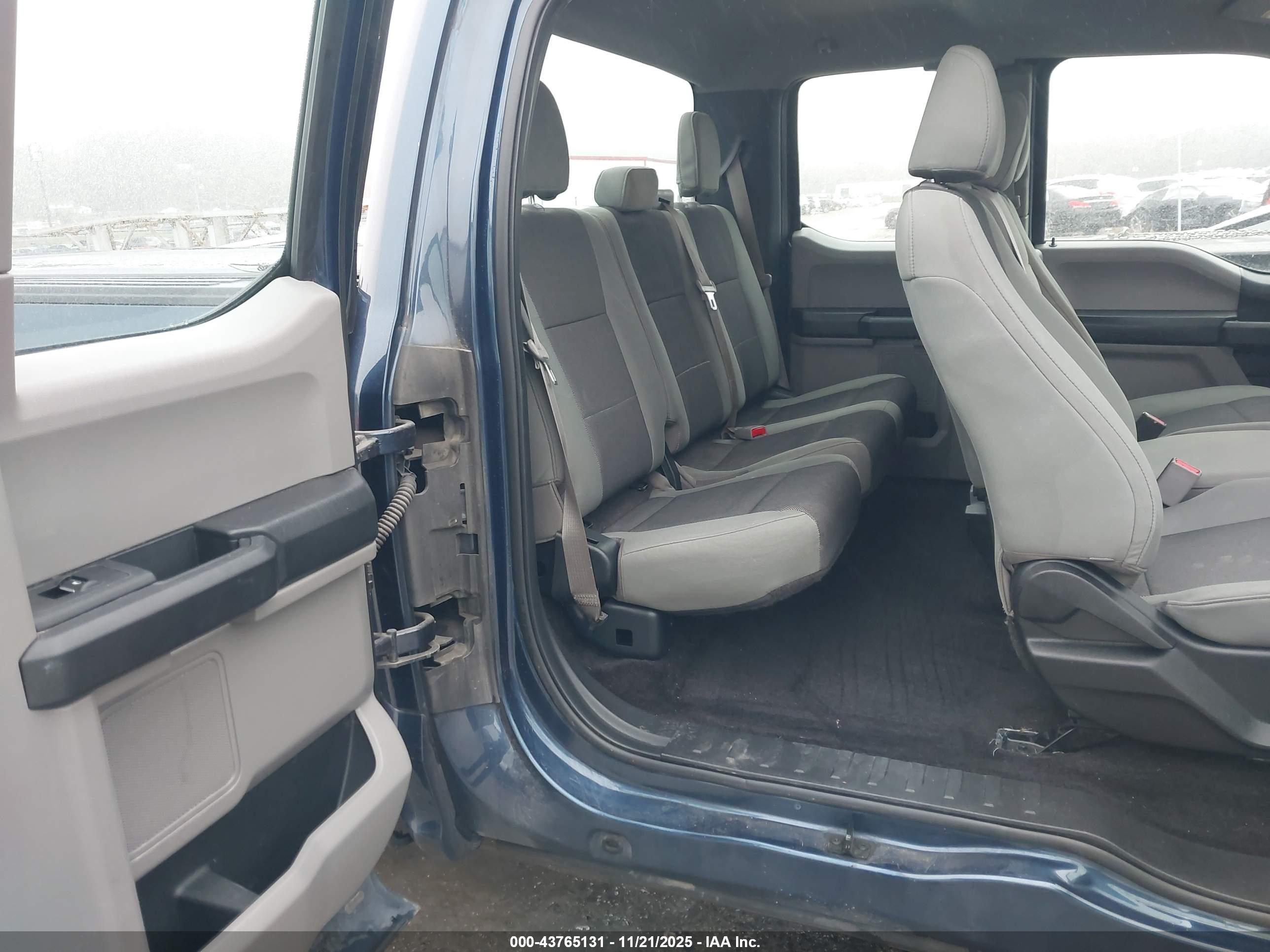 FORD F-150 image 8