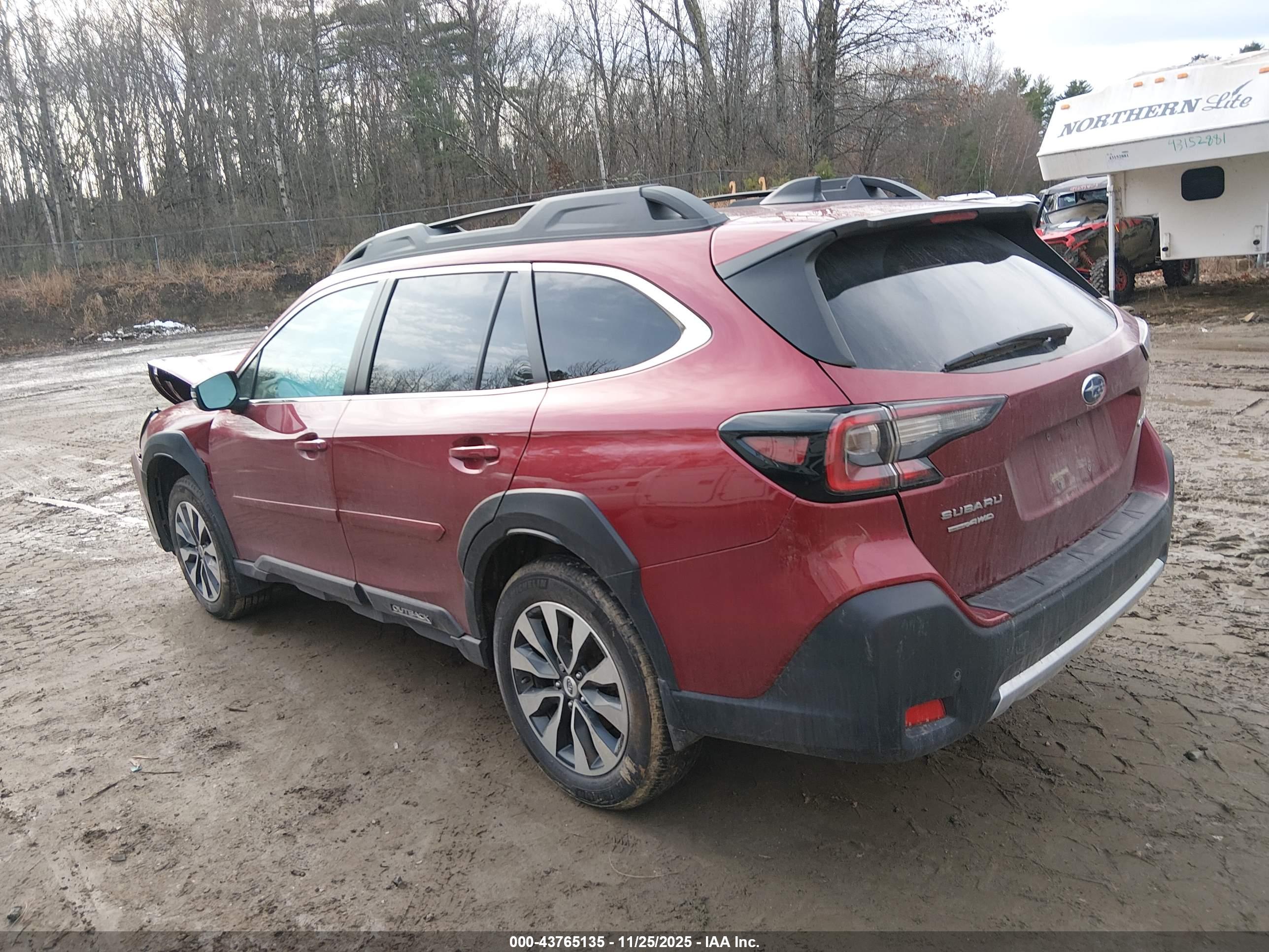 SUBARU OUTBACK image 3