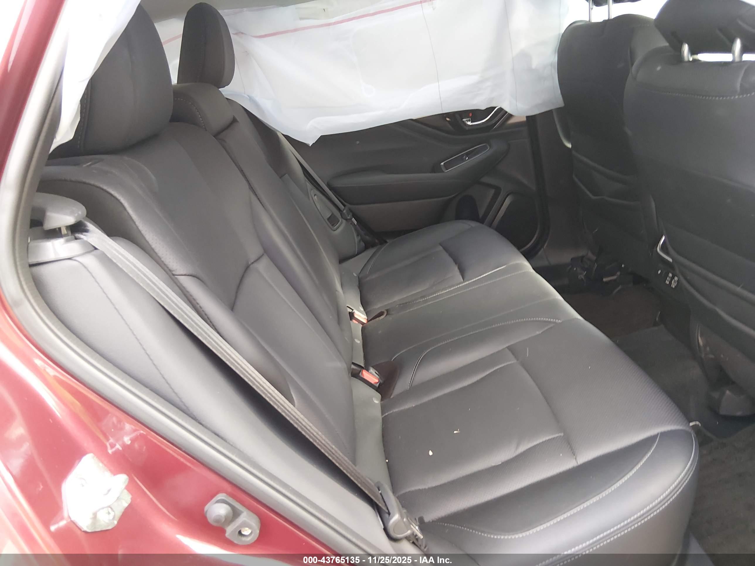 SUBARU OUTBACK image 8