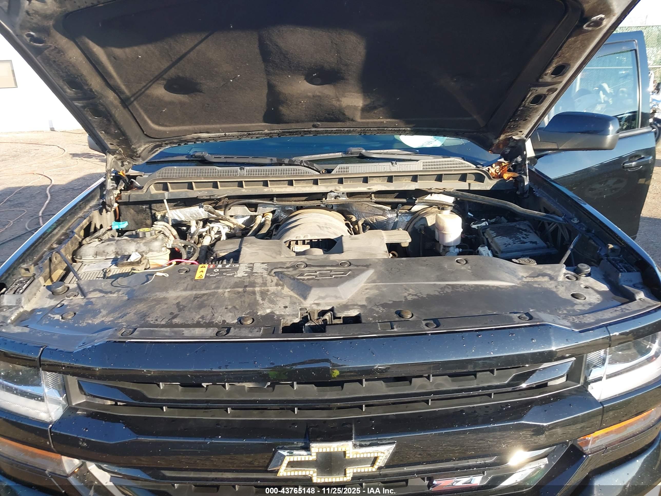 CHEVROLET SILVERADO image 10