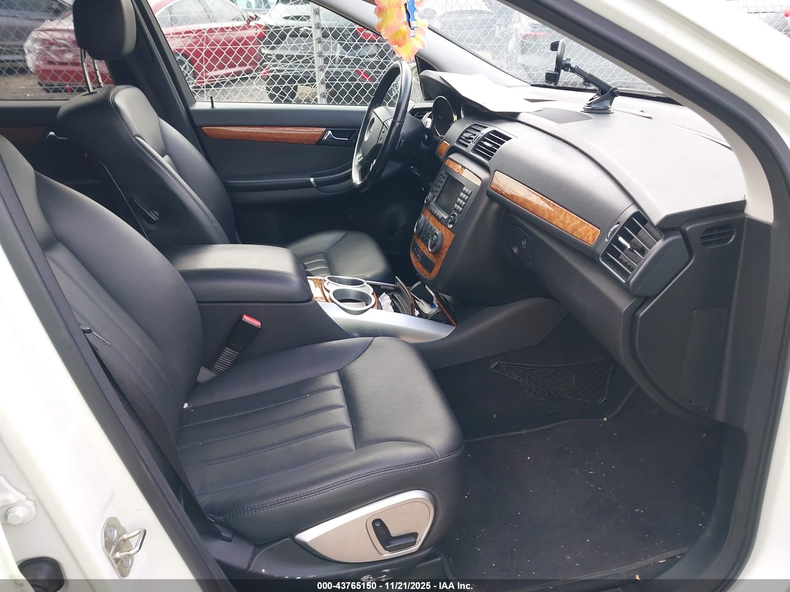 MERCEDES-BENZ R image 5