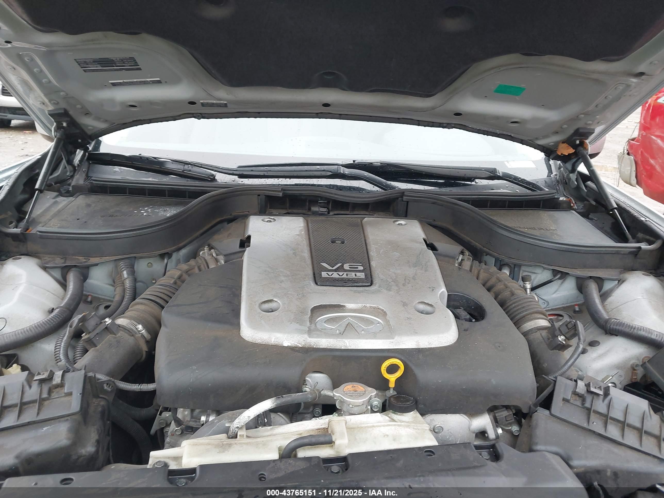 INFINITI G37 image 10