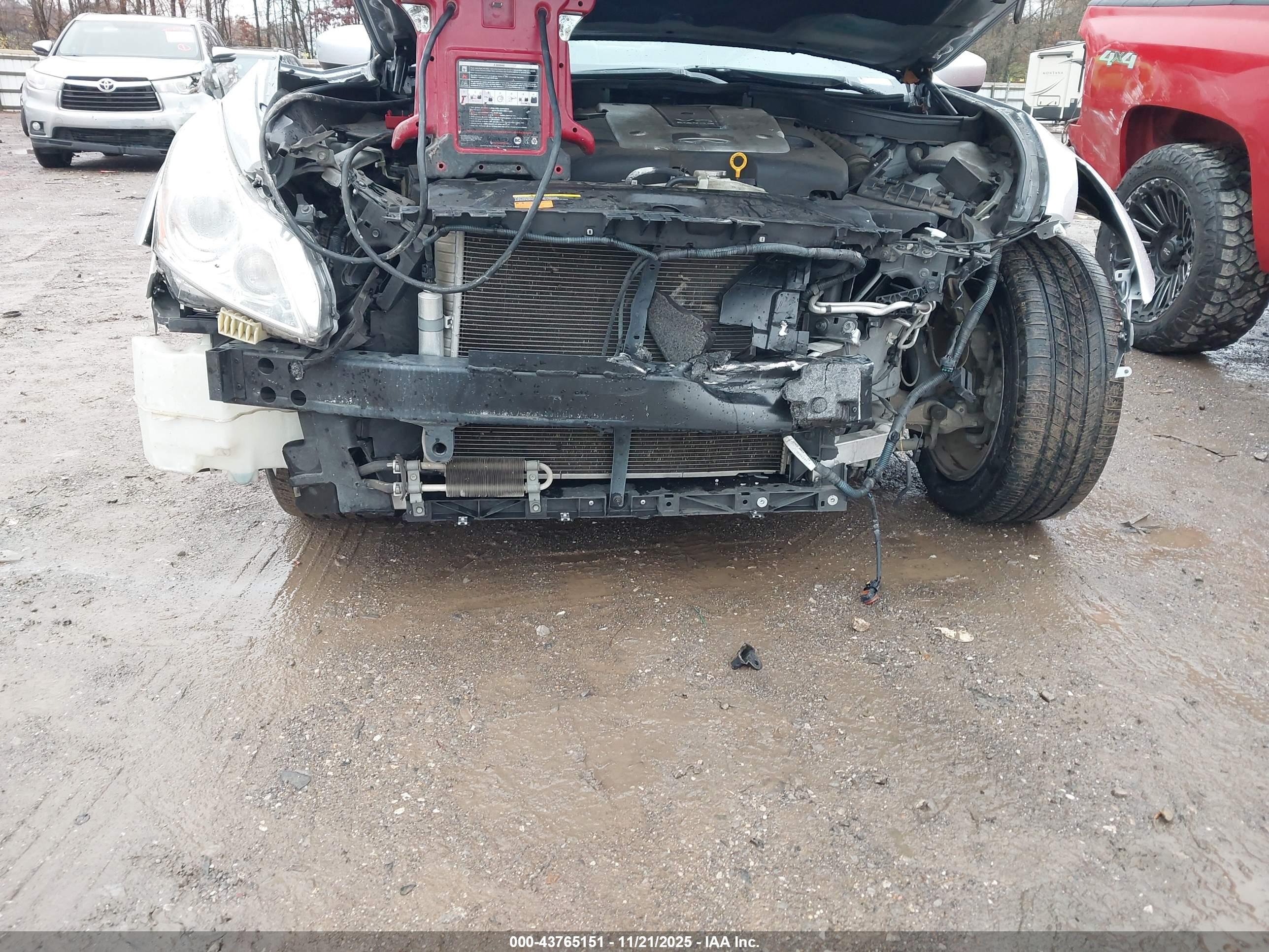 INFINITI G37 image 6
