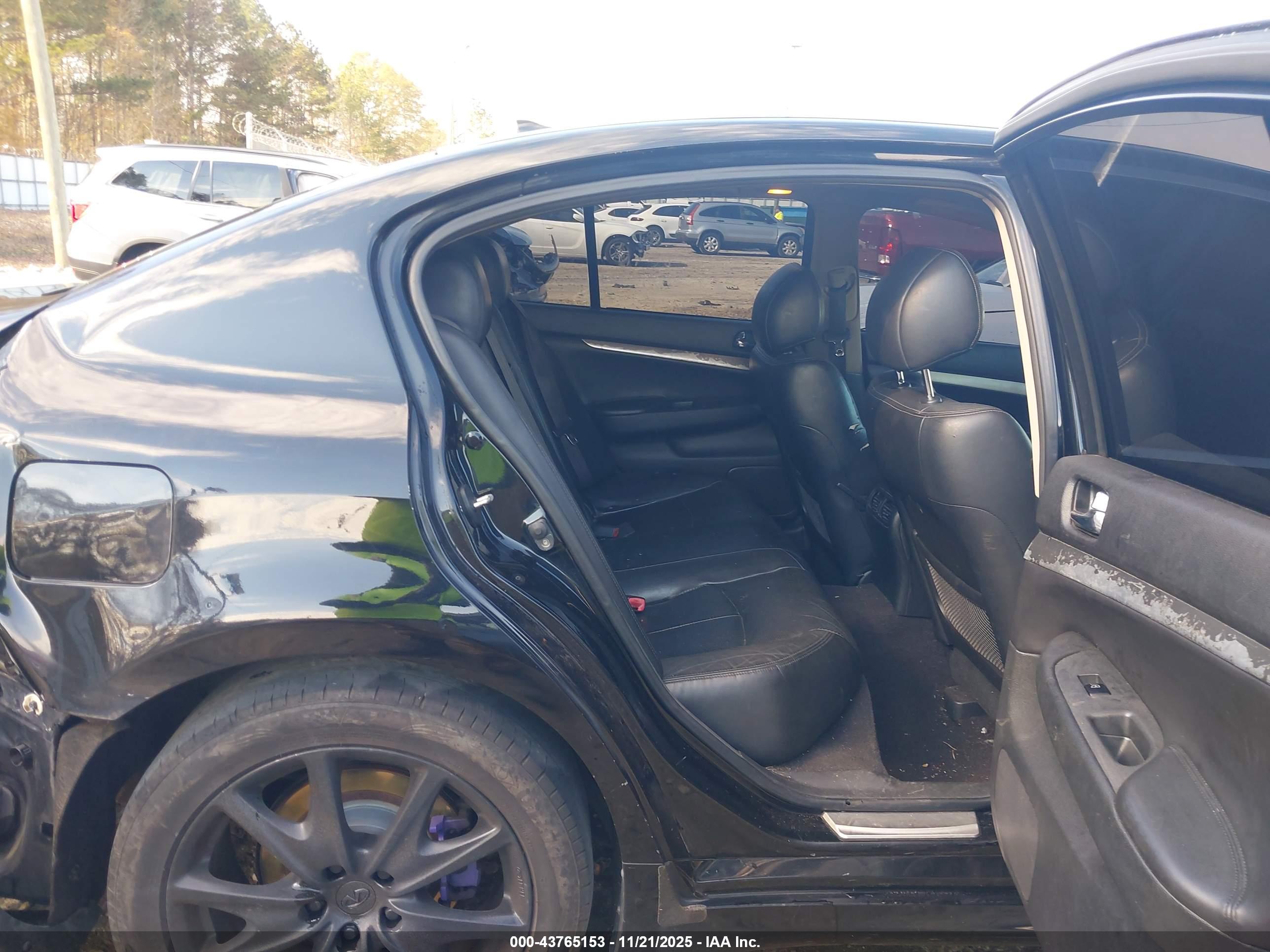 INFINITI G37X image 8