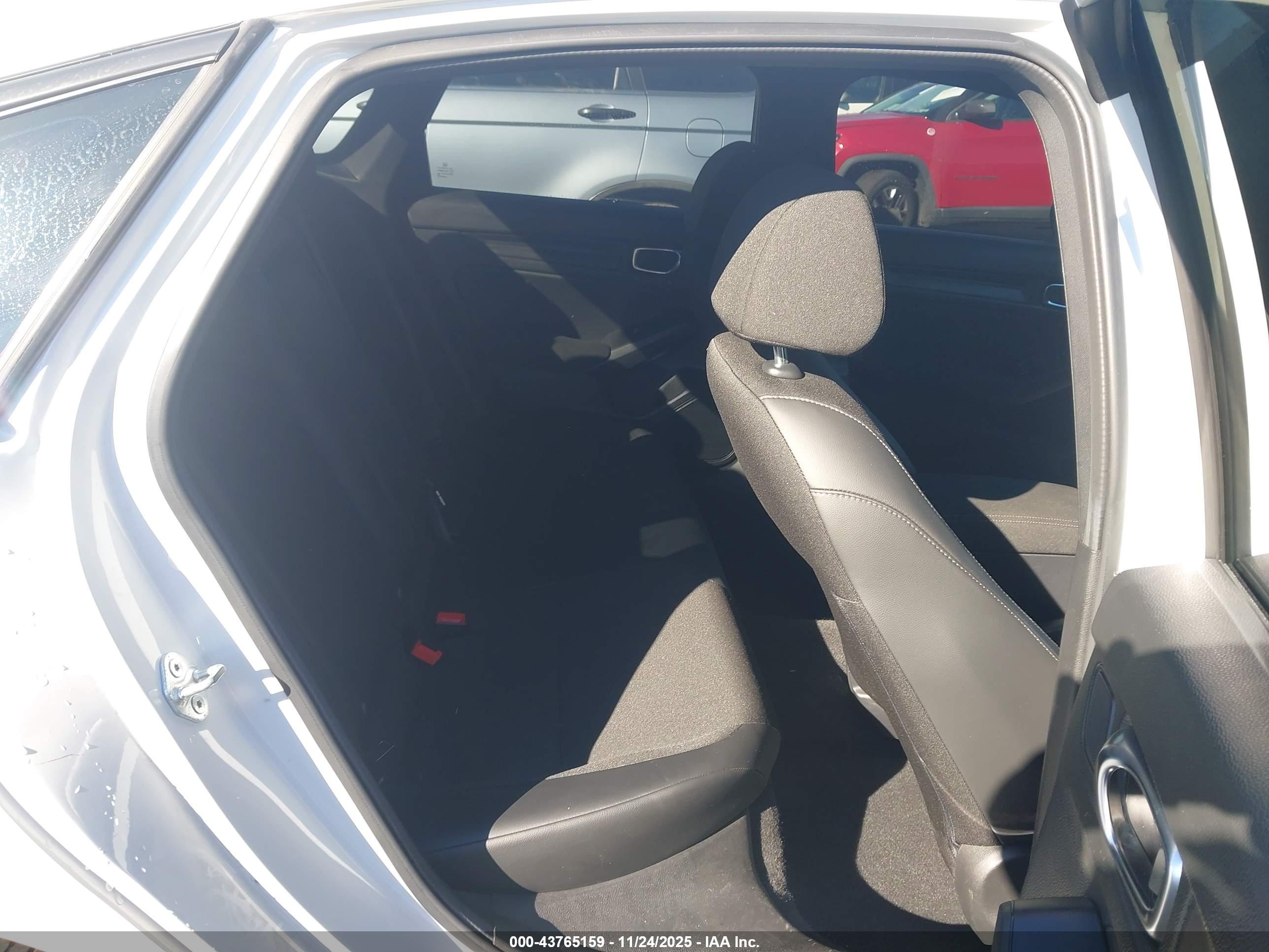 HONDA CIVIC image 8