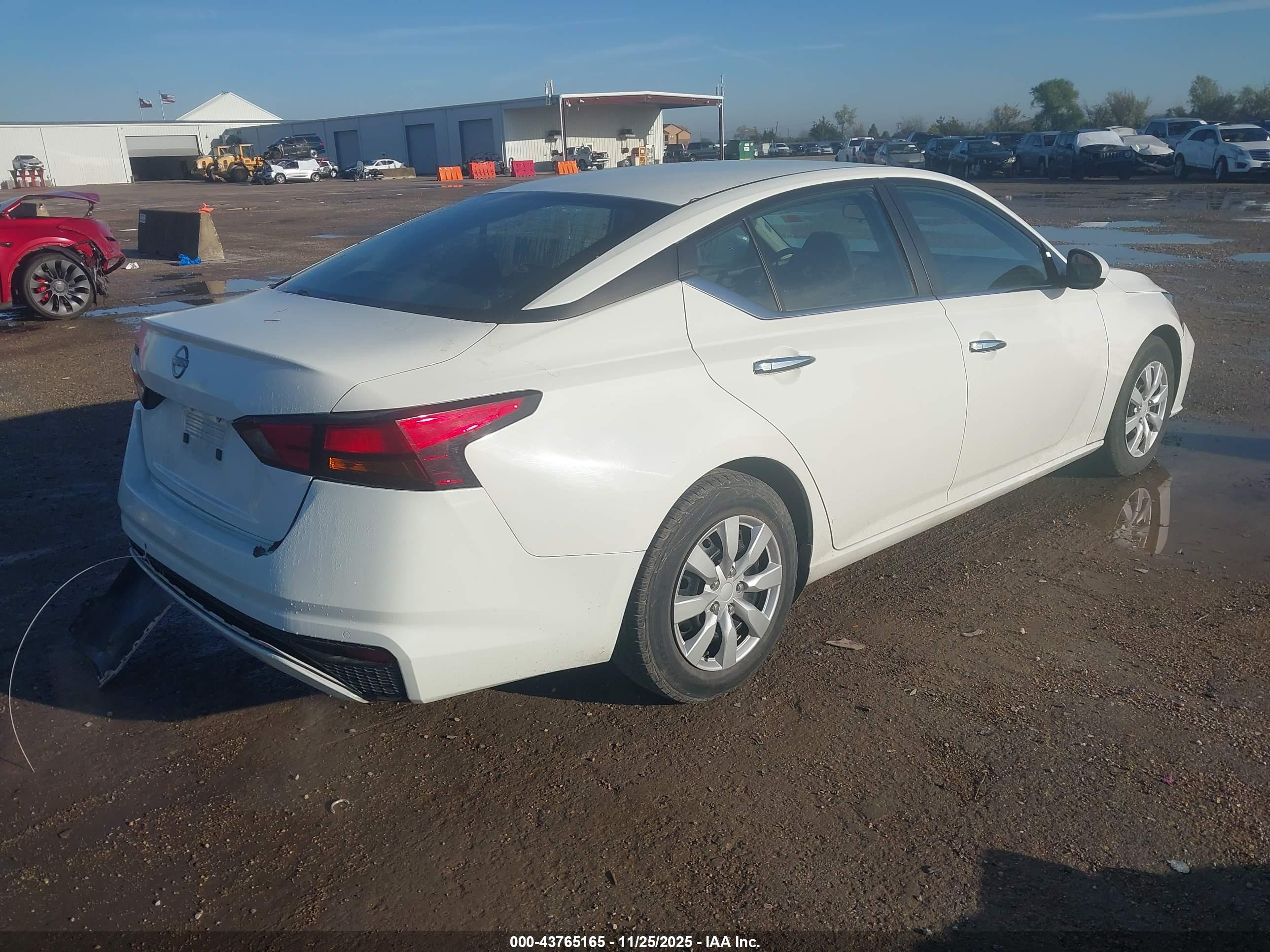 NISSAN ALTIMA image 4