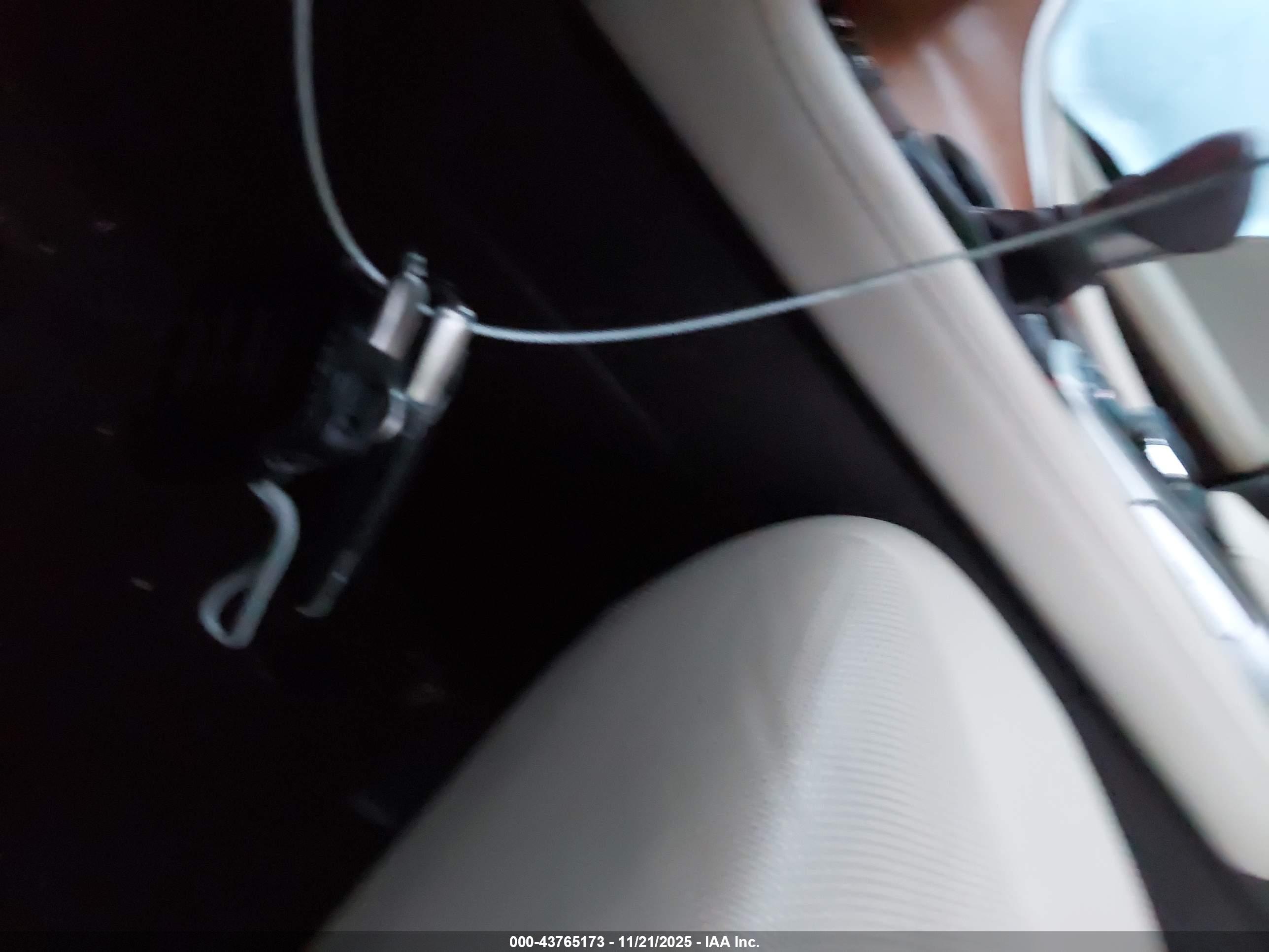 LEXUS RX image 11