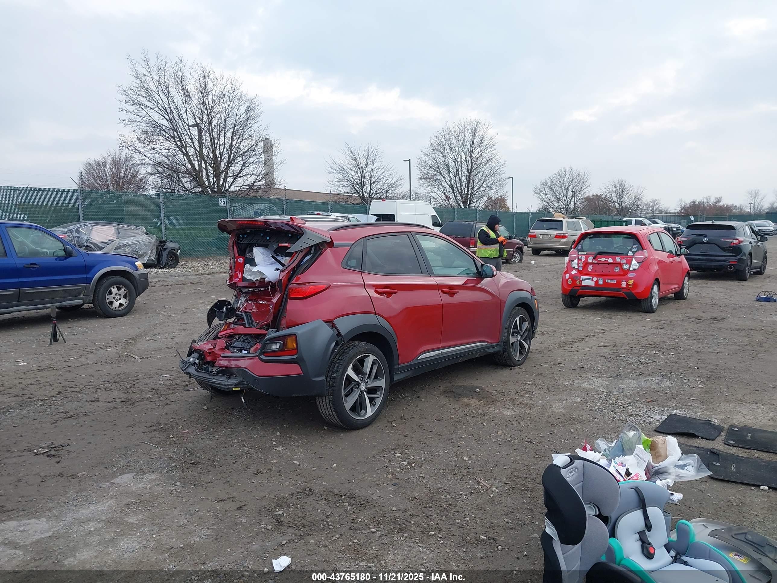 HYUNDAI KONA image 4
