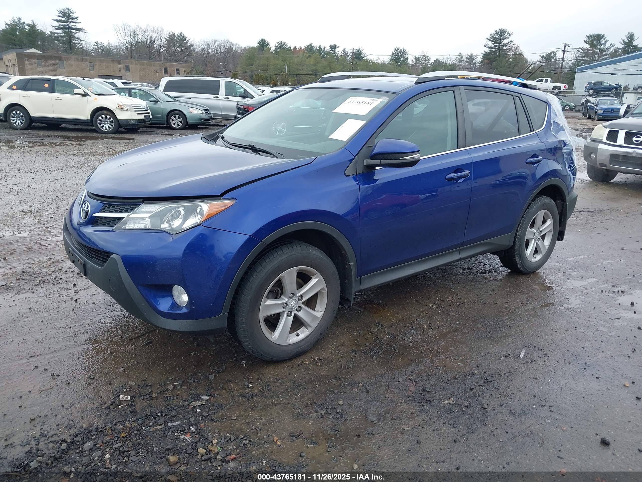 TOYOTA RAV4 image 2