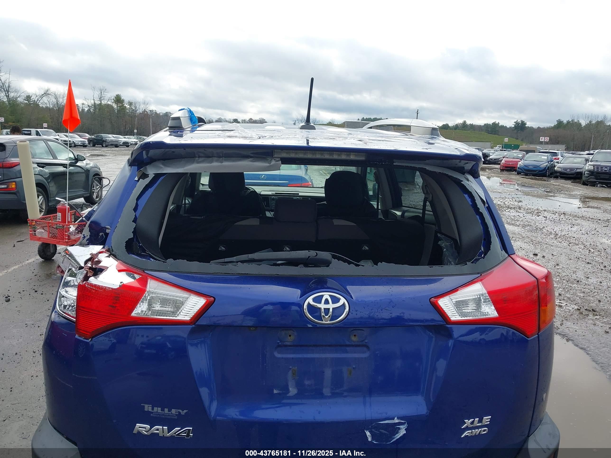 TOYOTA RAV4 image 6
