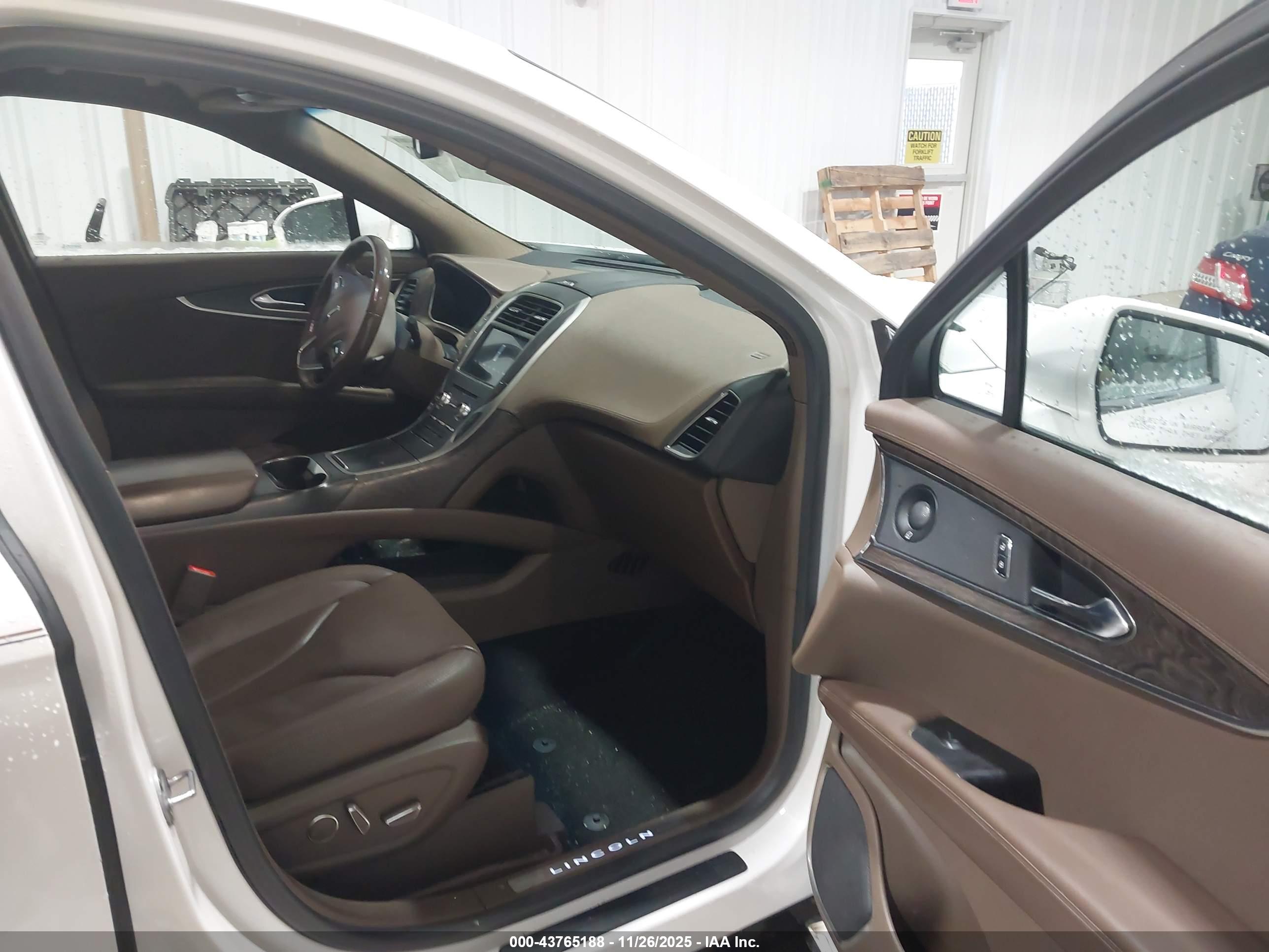 LINCOLN MKX image 5