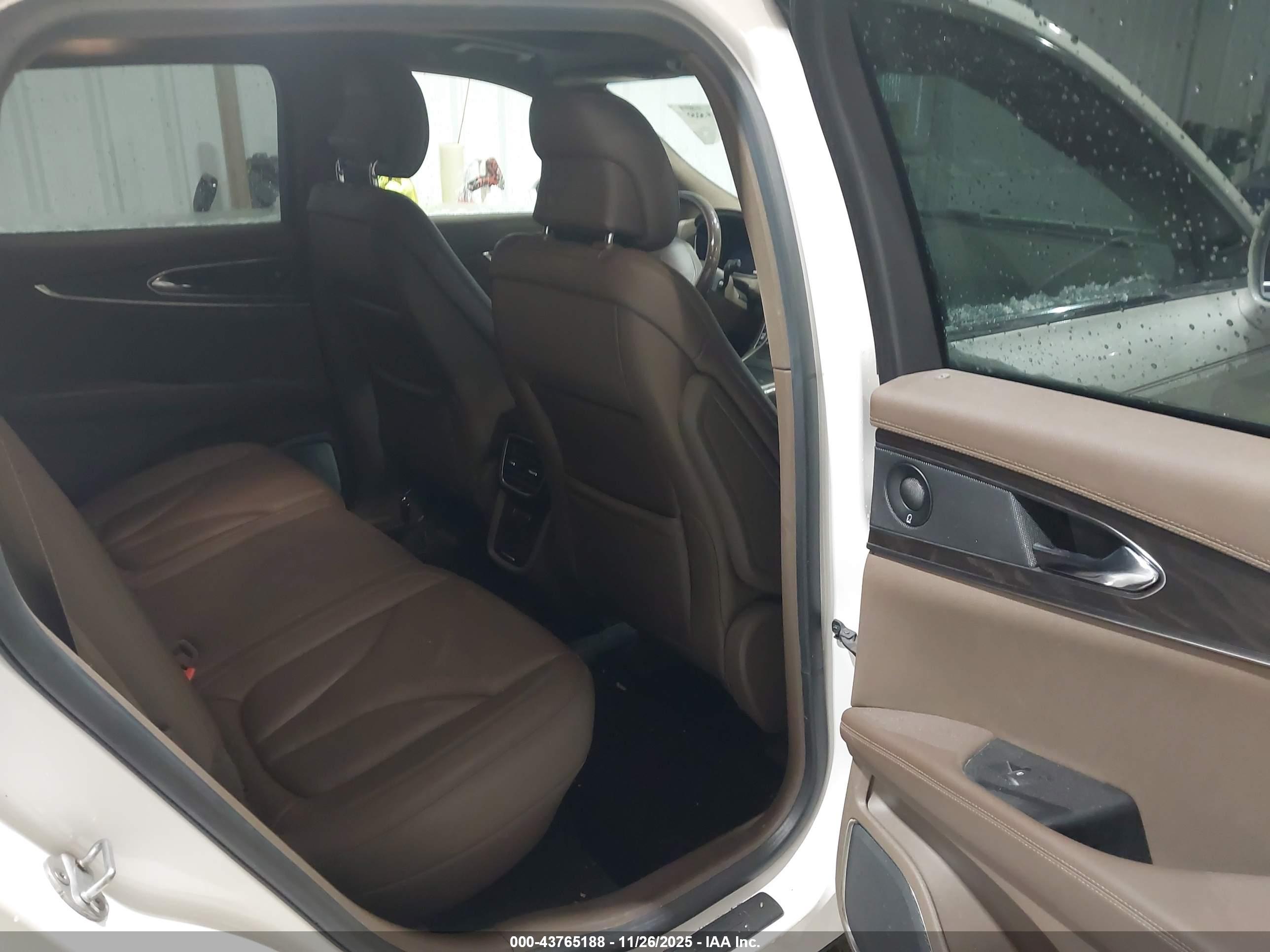LINCOLN MKX image 8