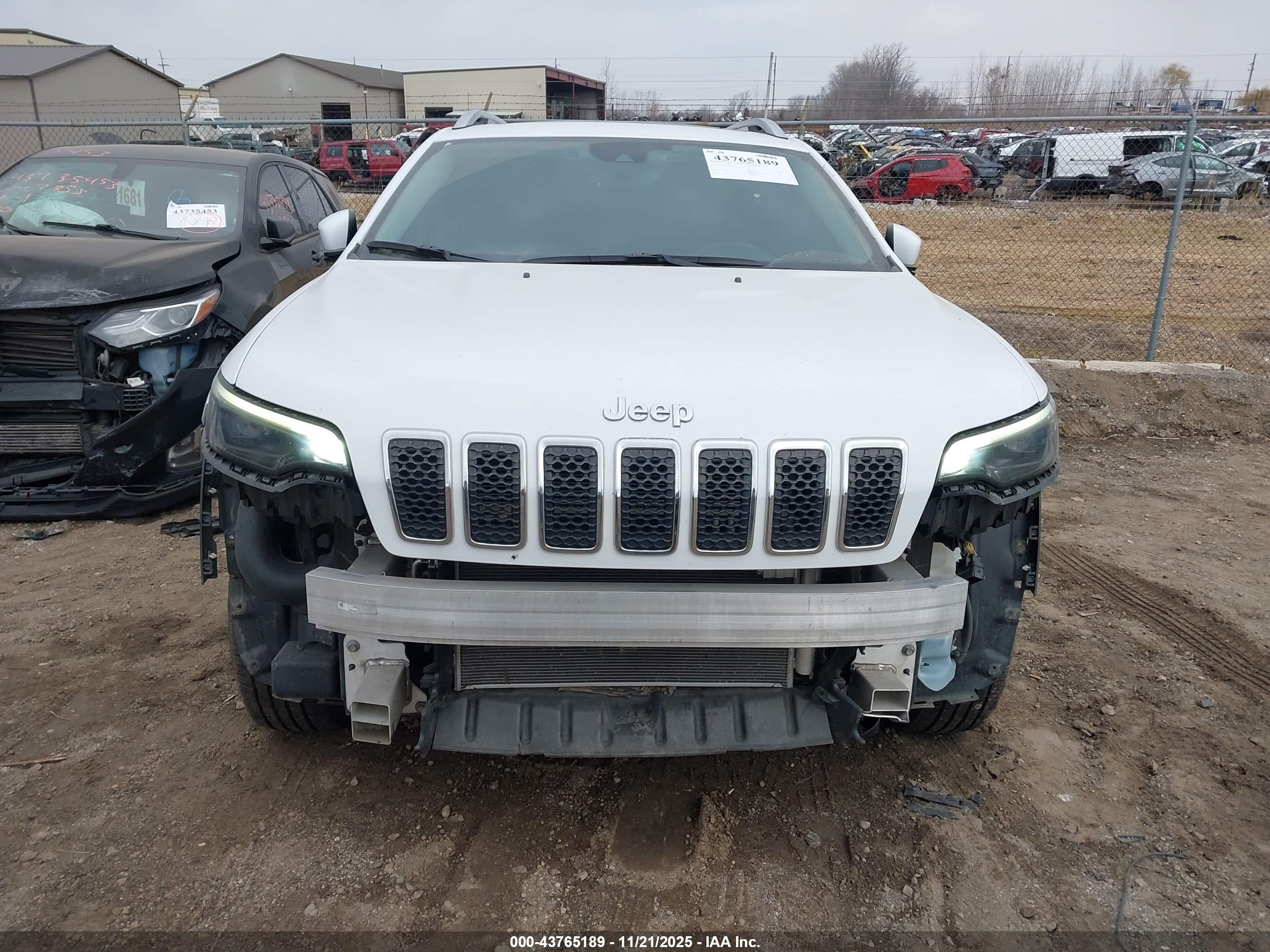 JEEP CHEROKEE image 6