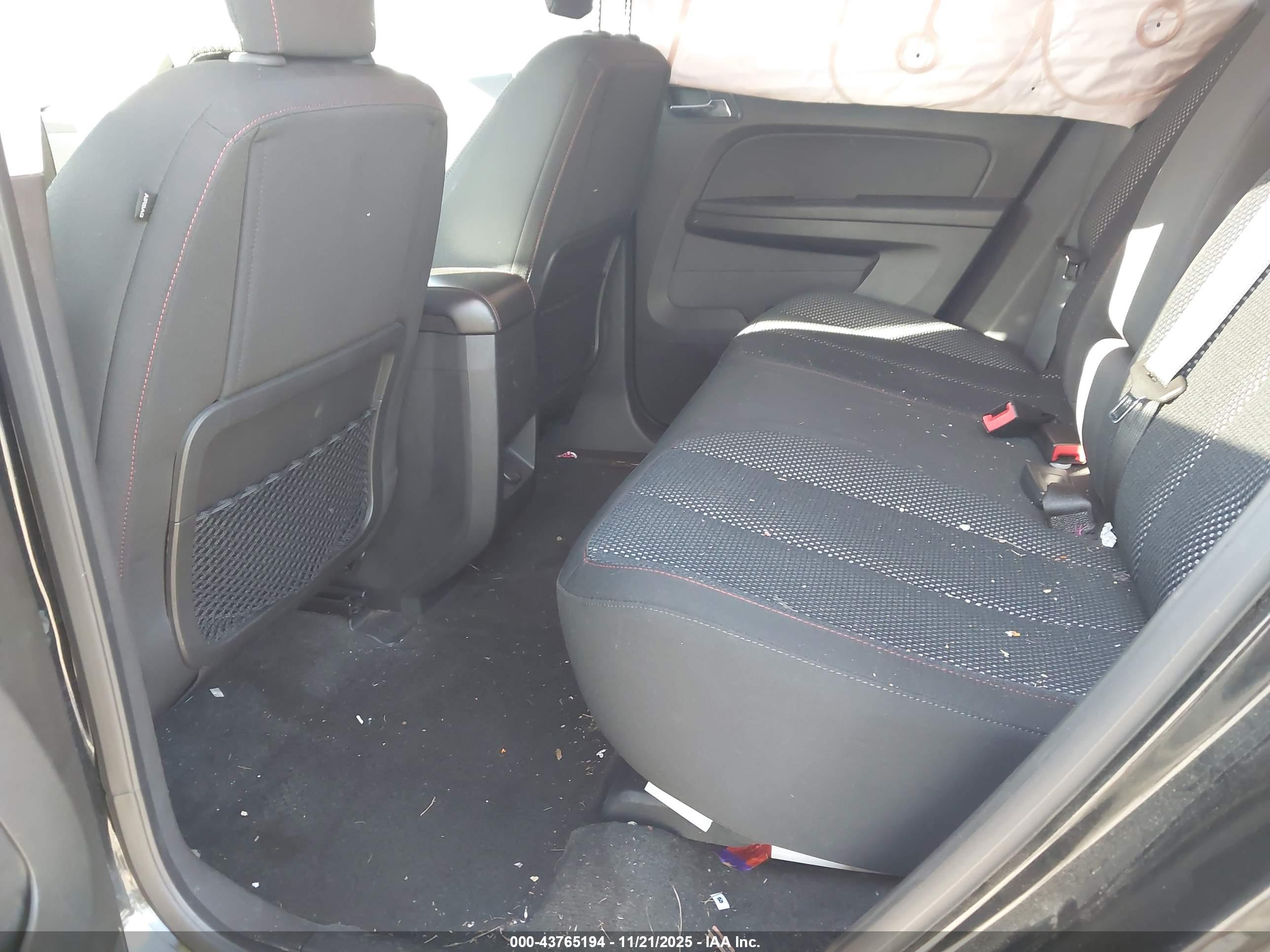 CHEVROLET EQUINOX image 8