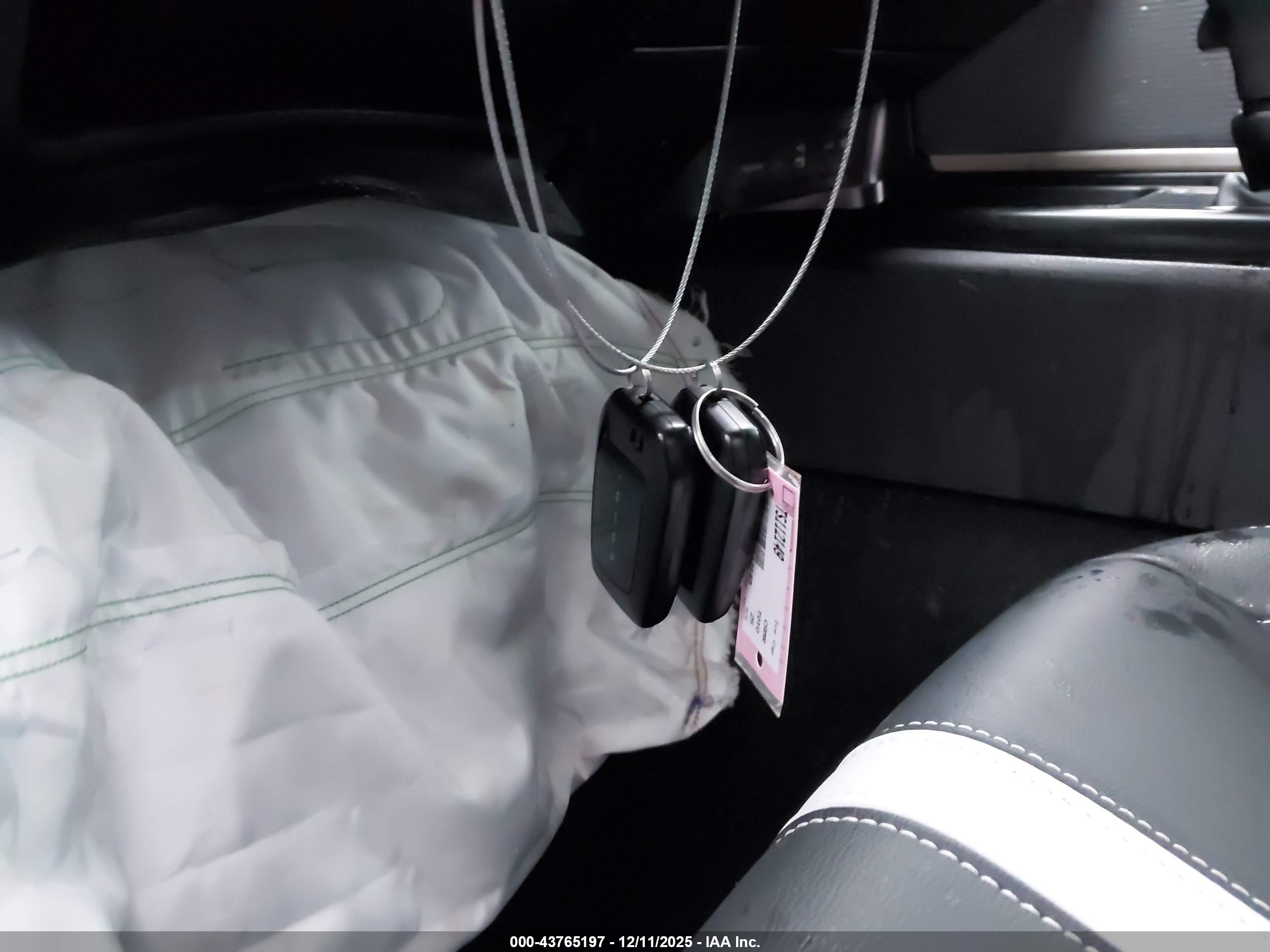 TOYOTA CAMRY image 11