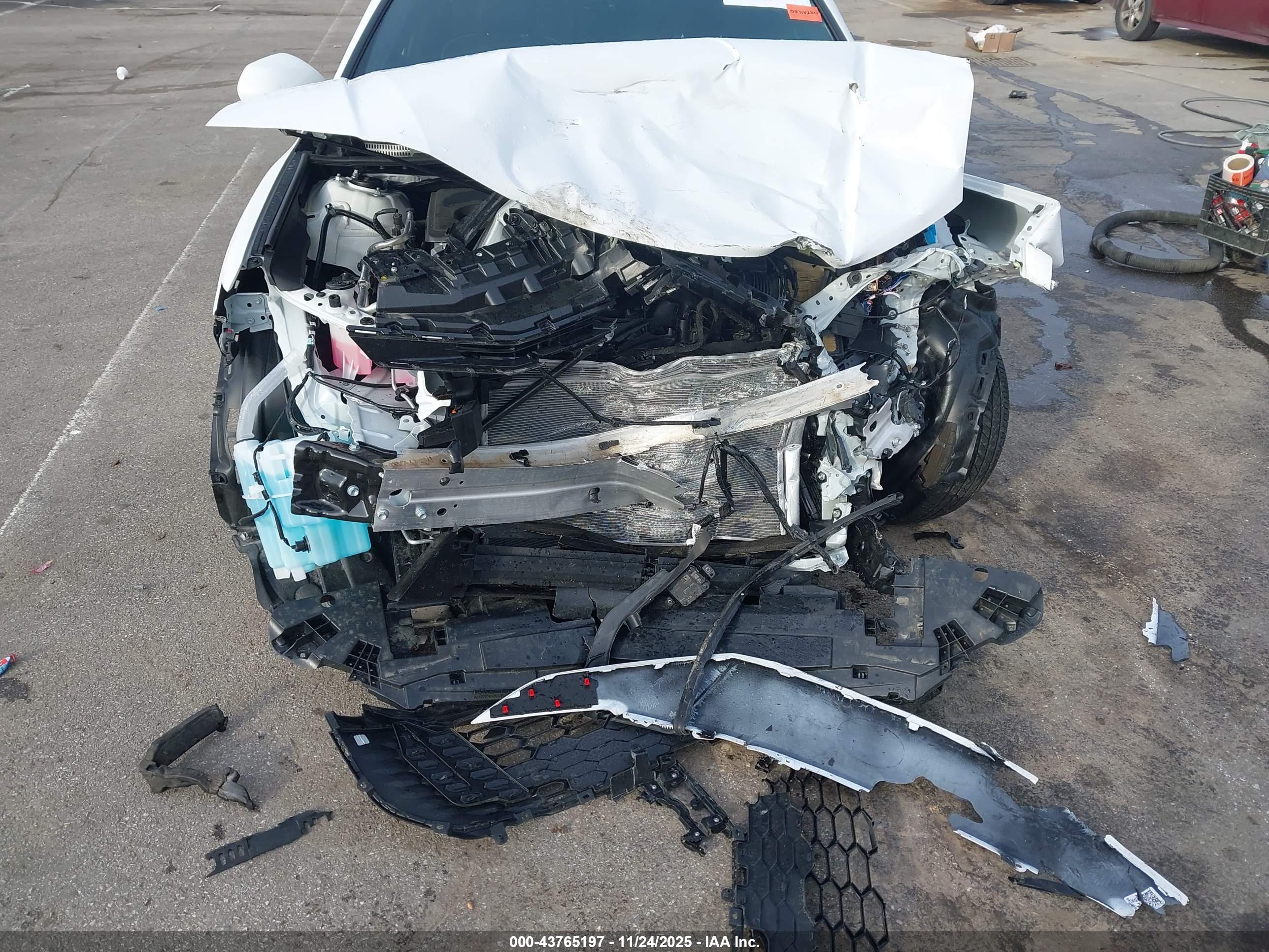 TOYOTA CAMRY image 6