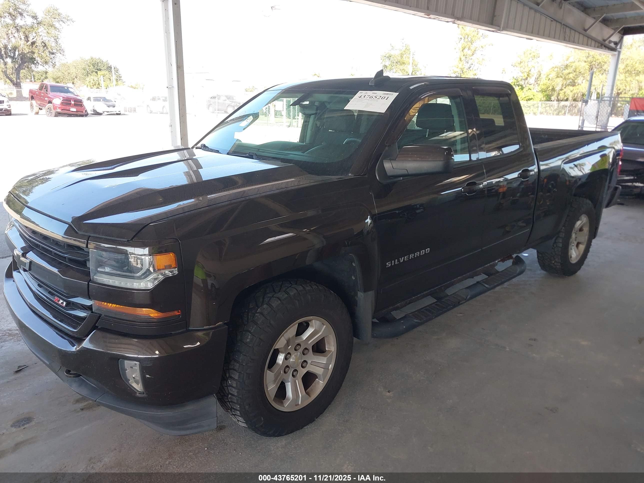 CHEVROLET SILVERADO image 2