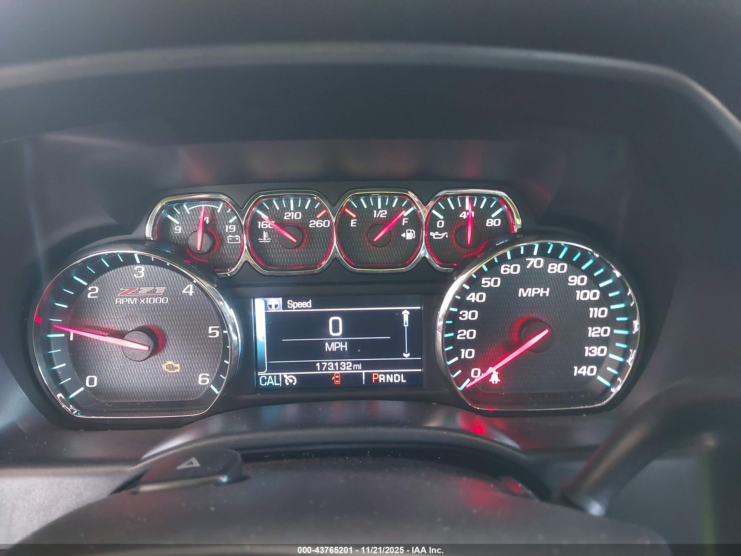 CHEVROLET SILVERADO image 7