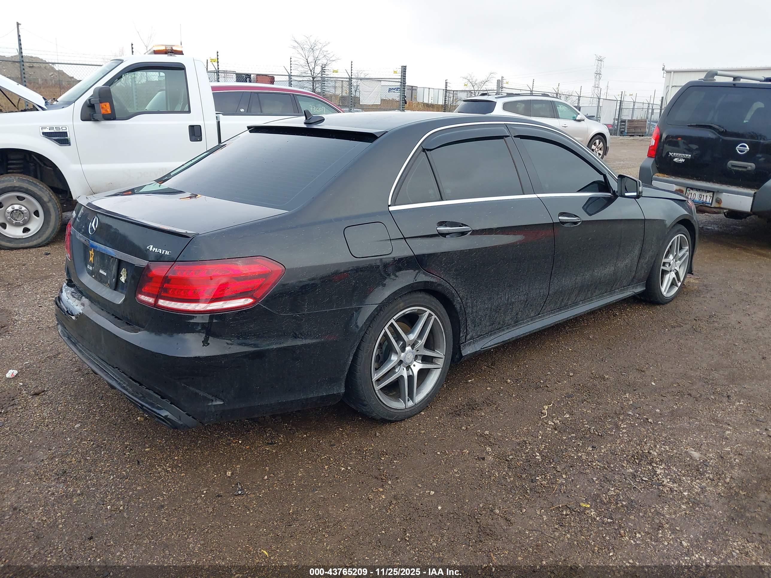 MERCEDES-BENZ E image 4