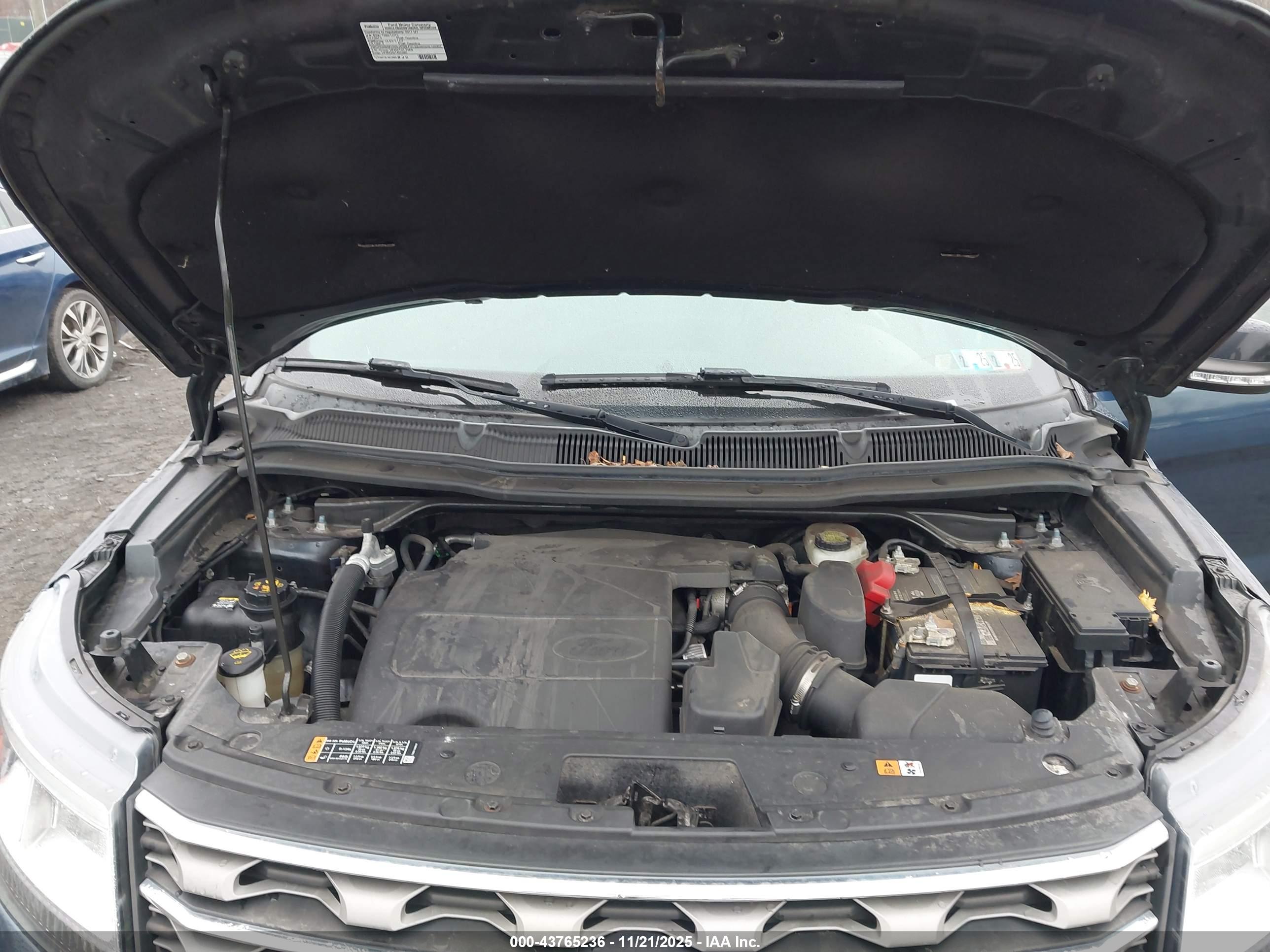 FORD EXPLORER image 10