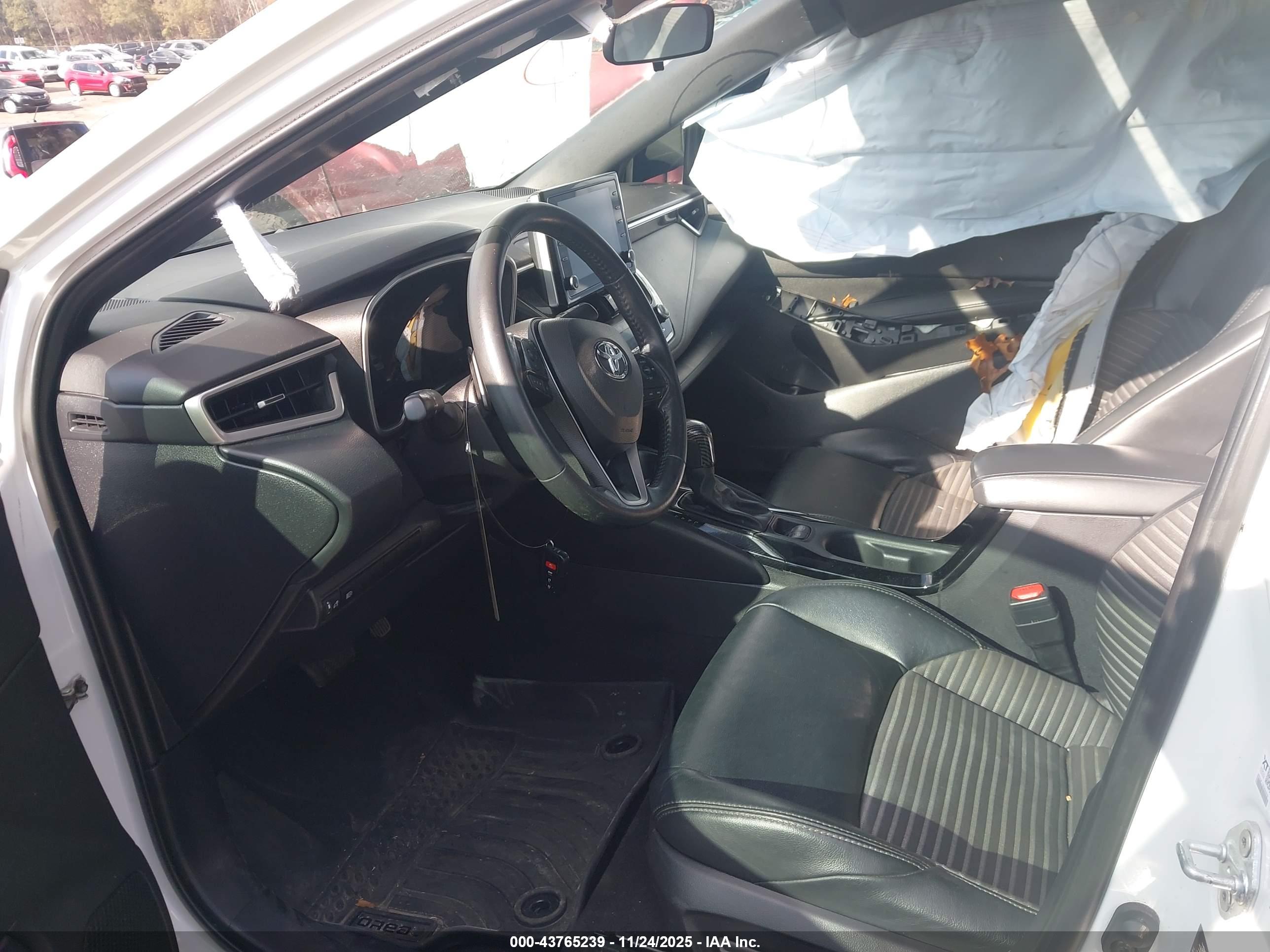 TOYOTA COROLLA image 5
