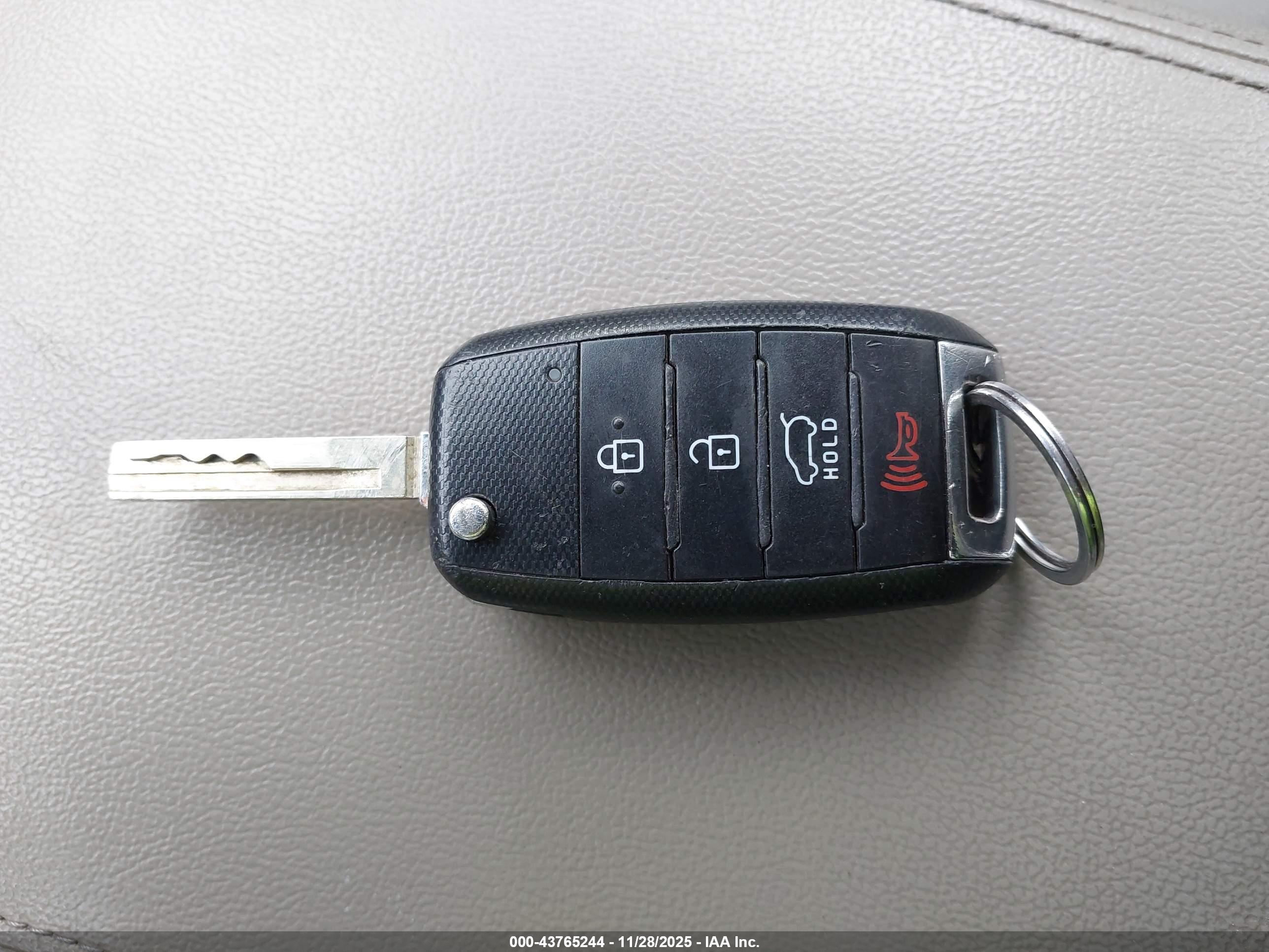 KIA SORENTO image 11