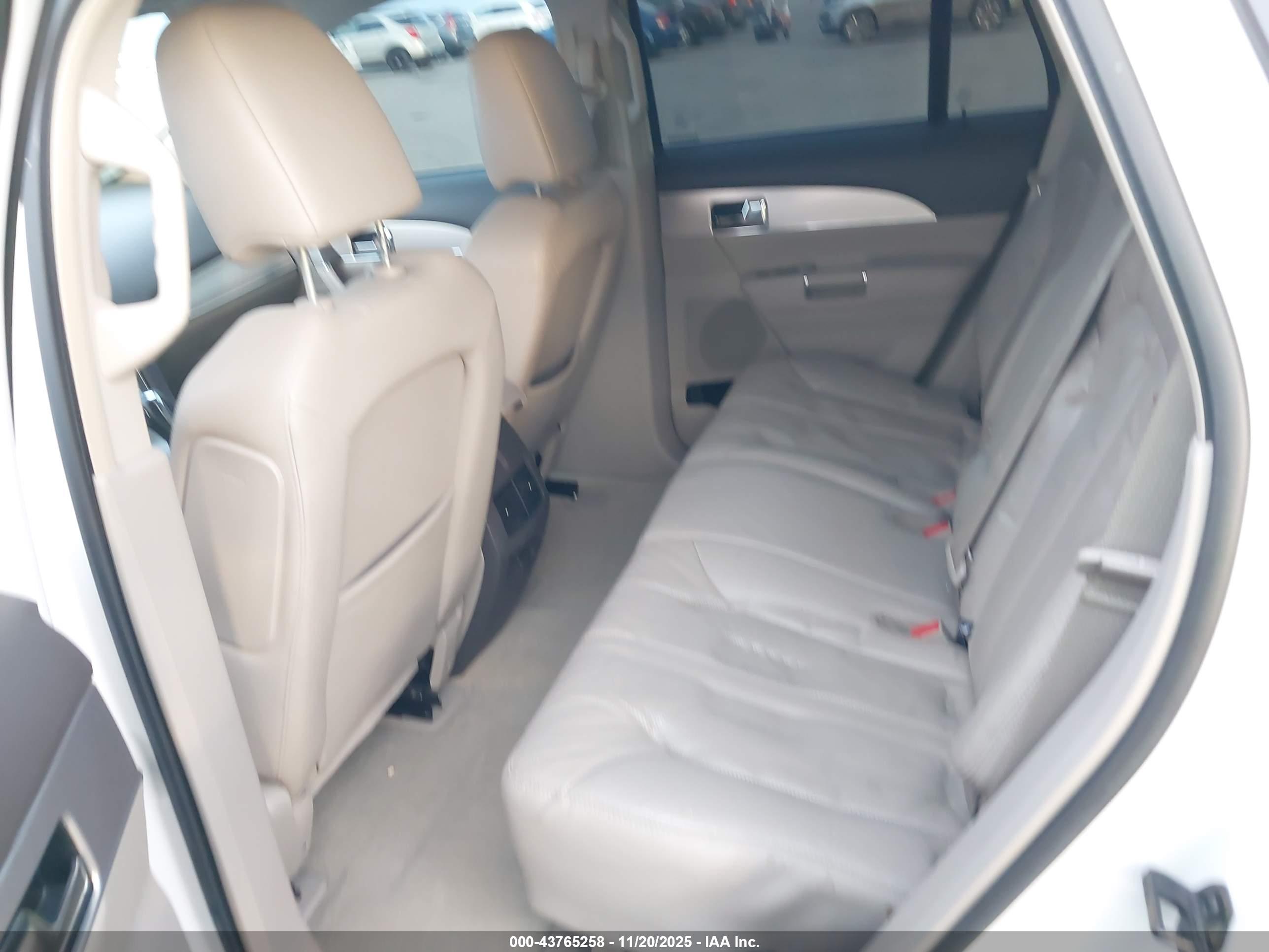 LINCOLN MKX image 8