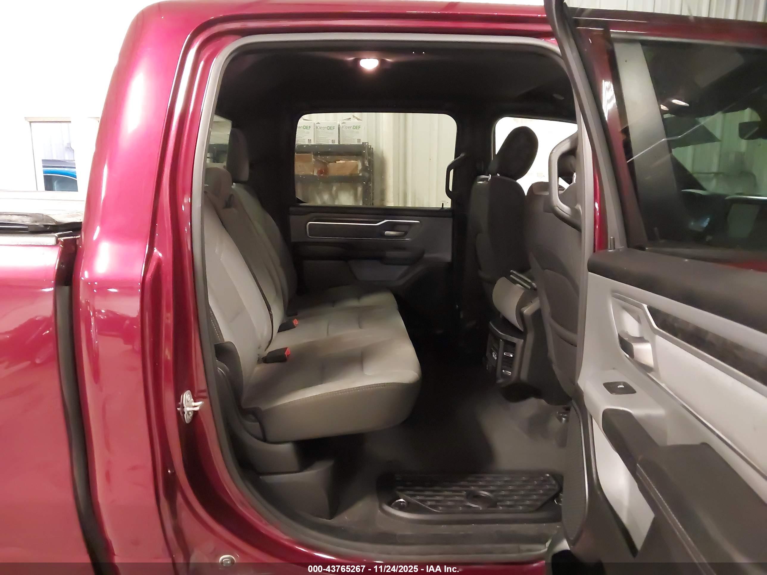 RAM 1500 image 8