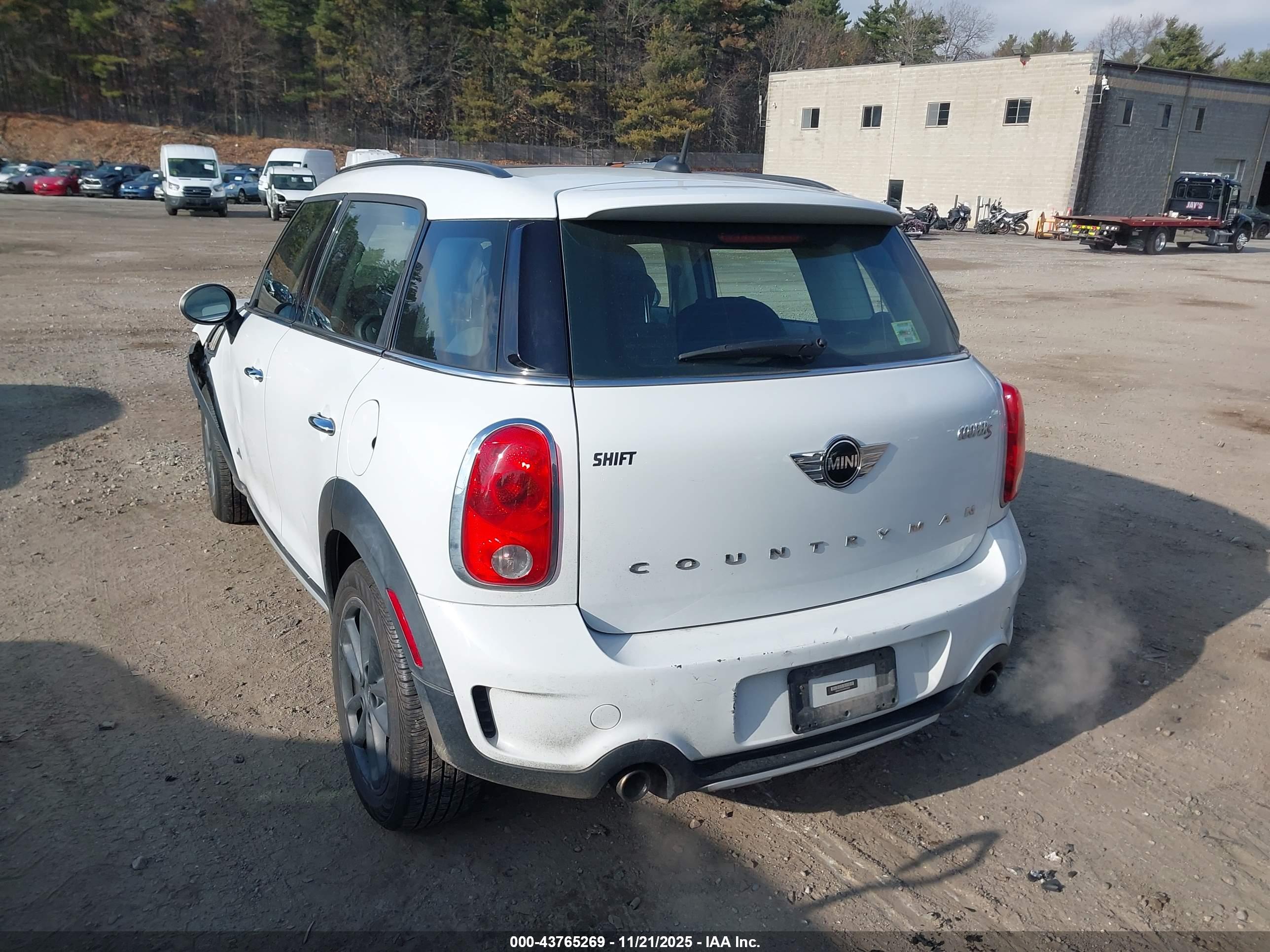 MINI COUNTRYMAN image 3