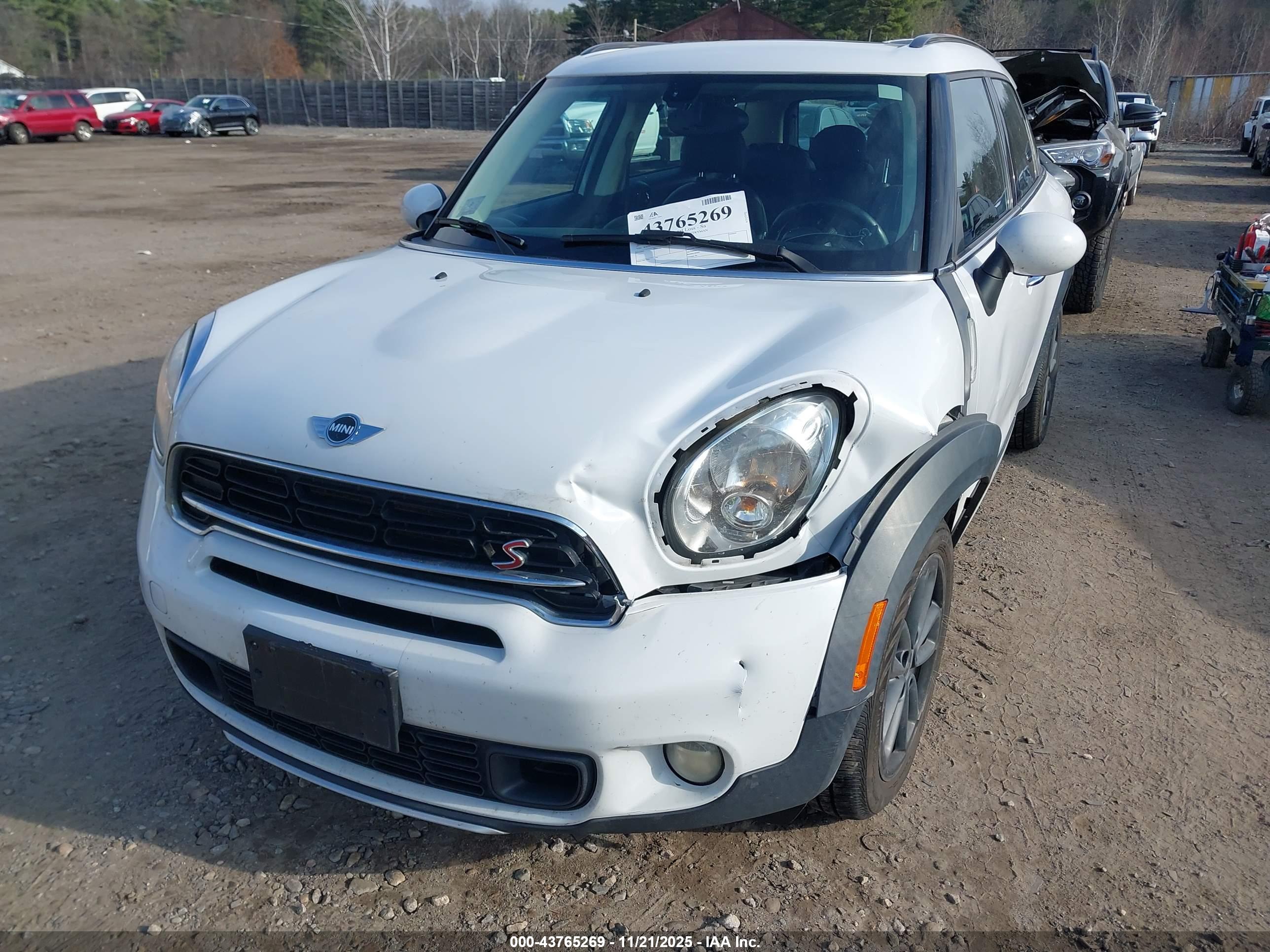 MINI COUNTRYMAN image 6