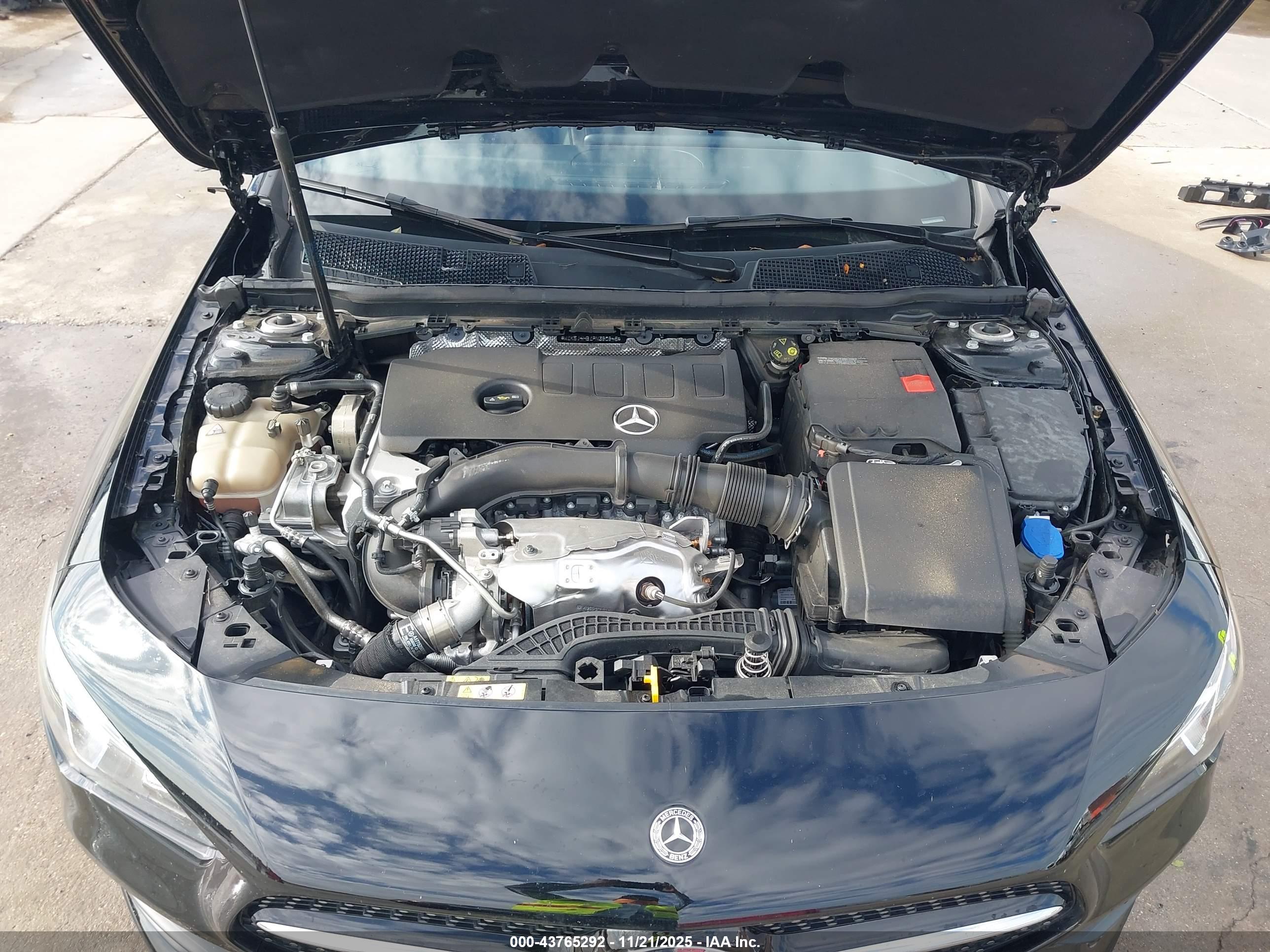 MERCEDES-BENZ CLA image 10