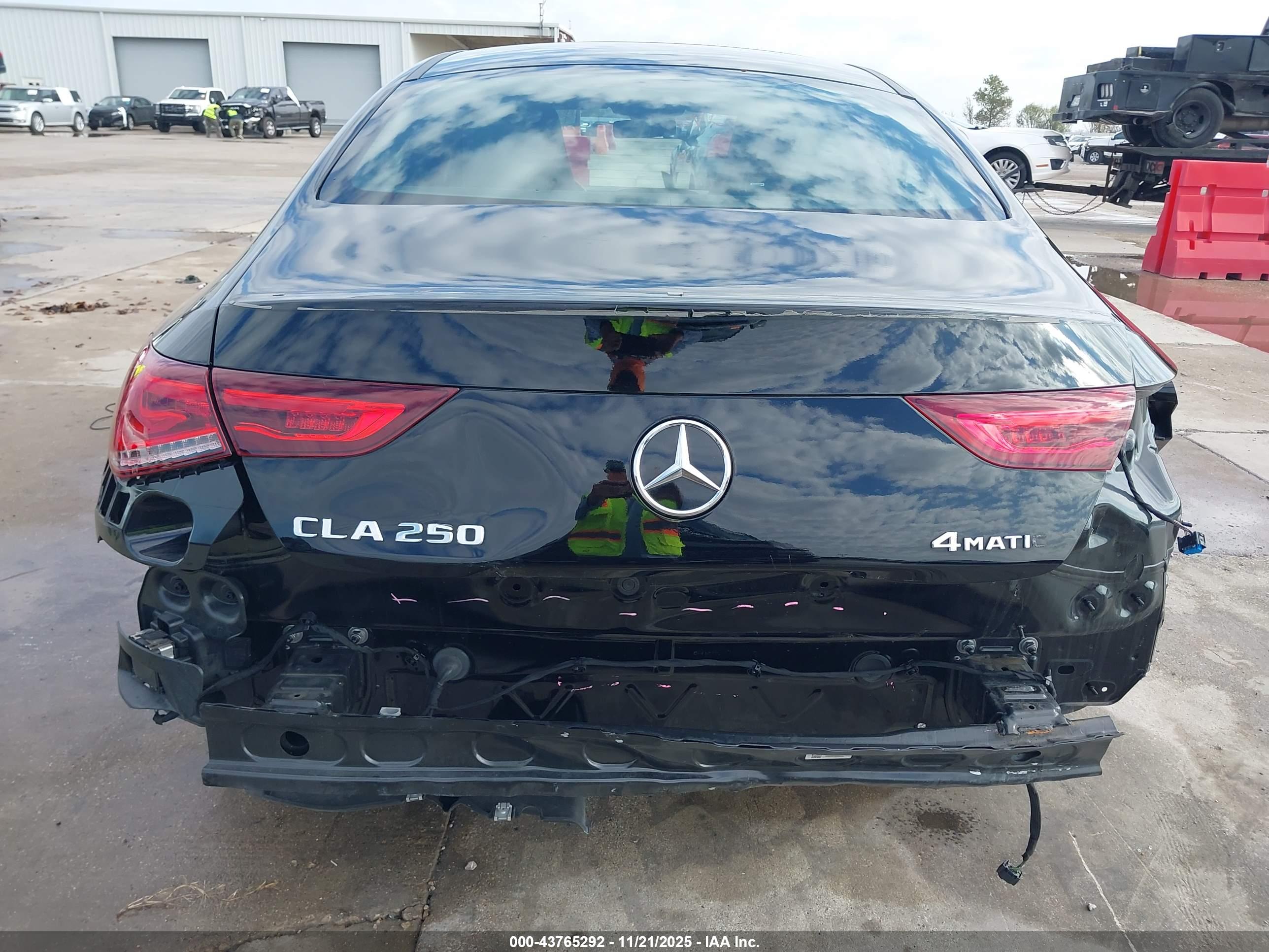 MERCEDES-BENZ CLA image 6