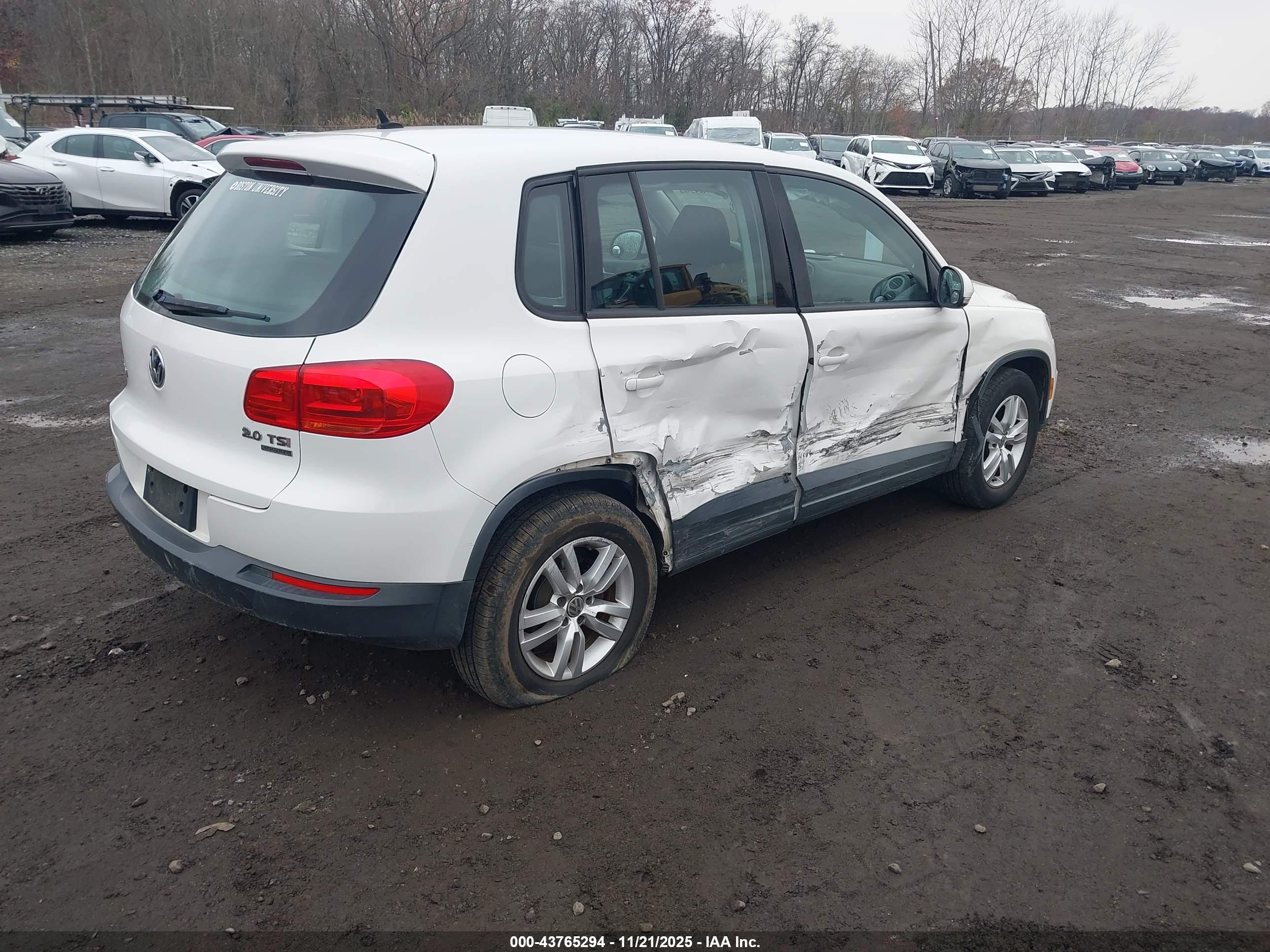 VOLKSWAGEN TIGUAN image 4