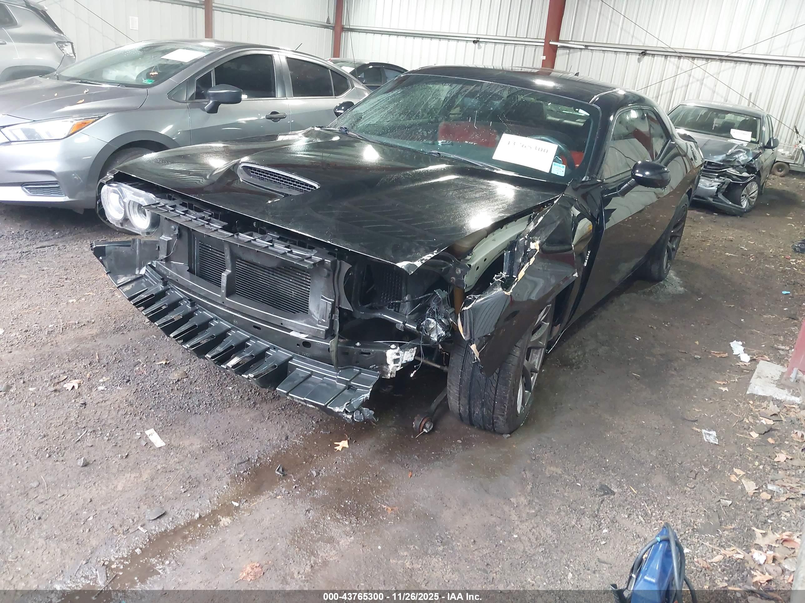 DODGE CHALLENGER image 2