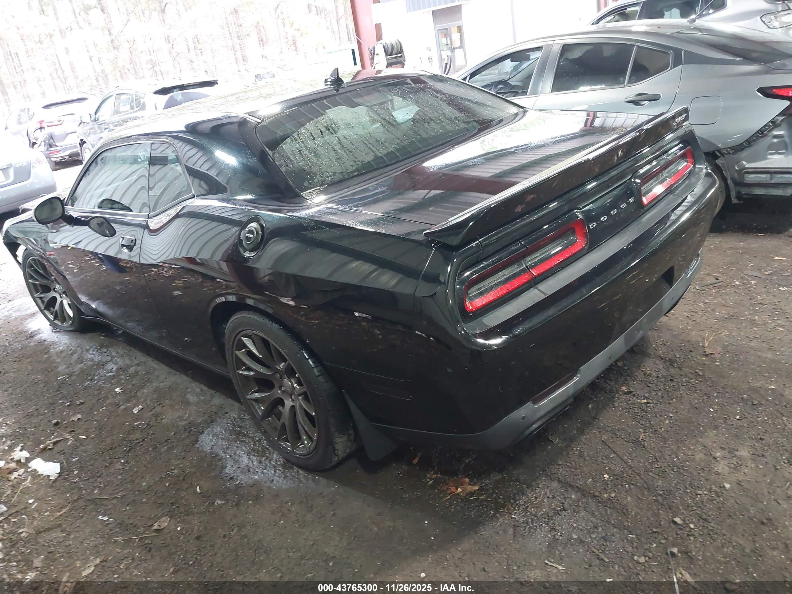 DODGE CHALLENGER image 3