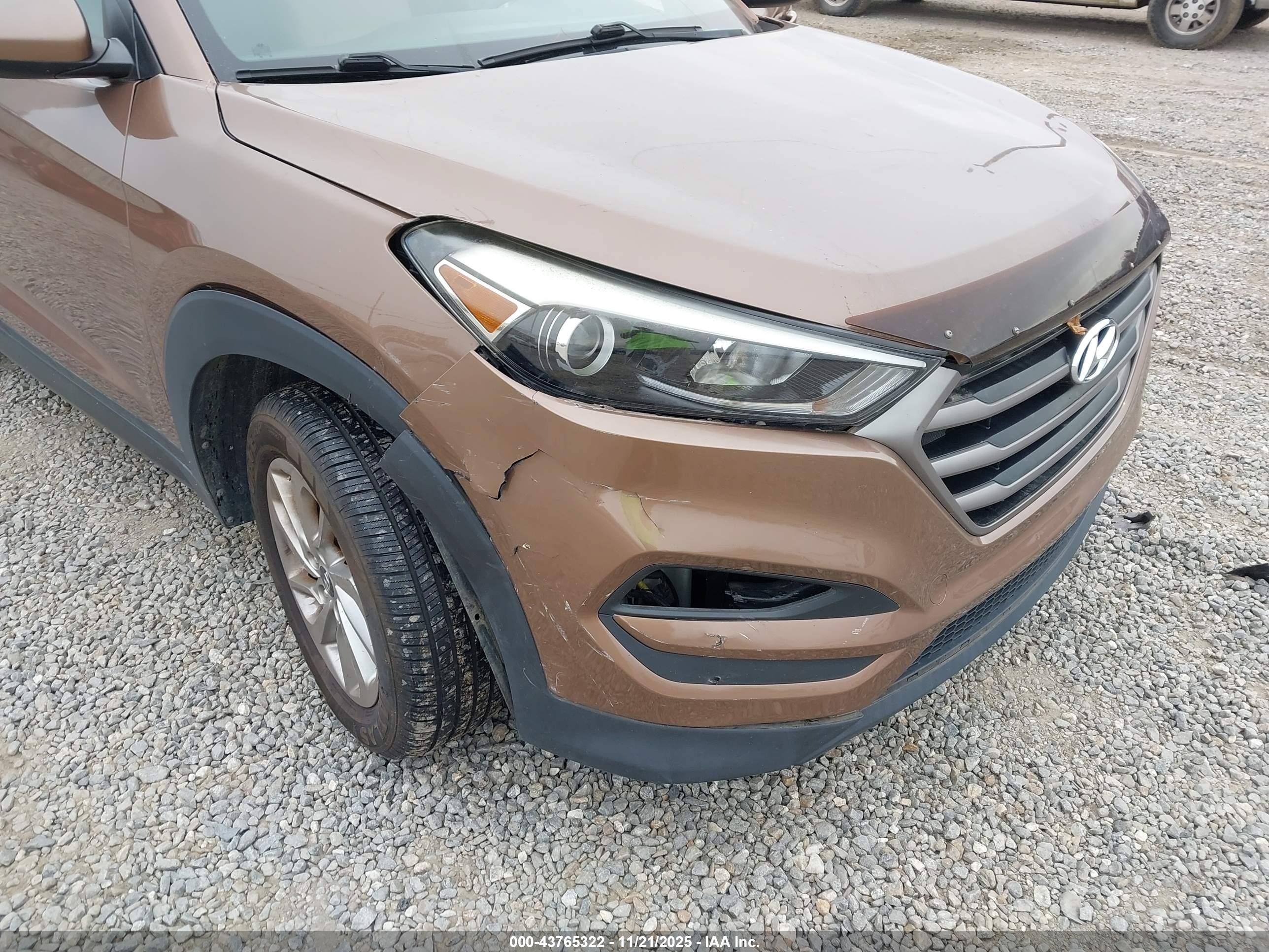 HYUNDAI TUCSON image 6