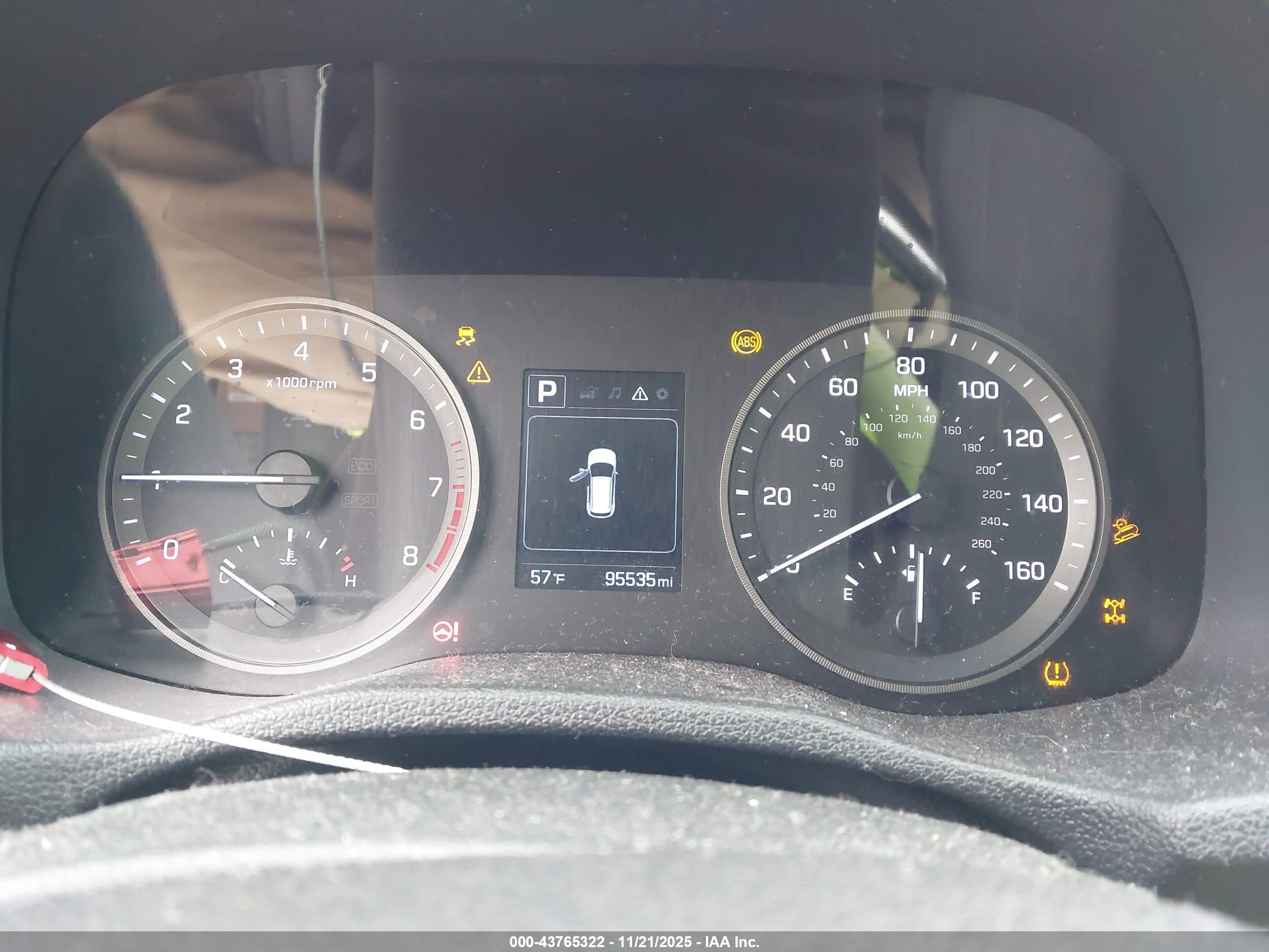 HYUNDAI TUCSON image 7