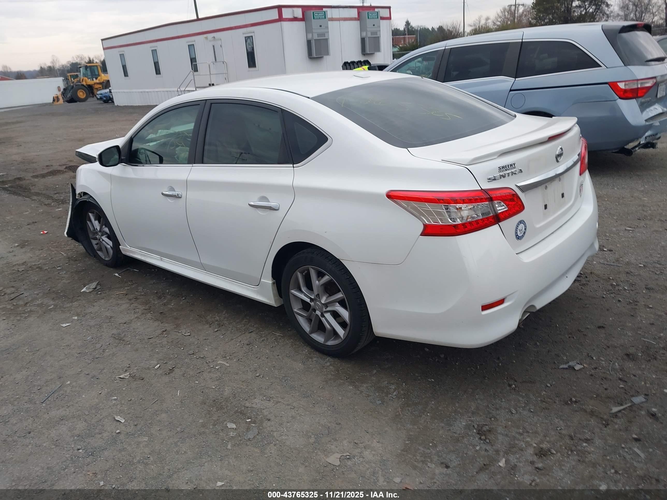 NISSAN SENTRA image 3