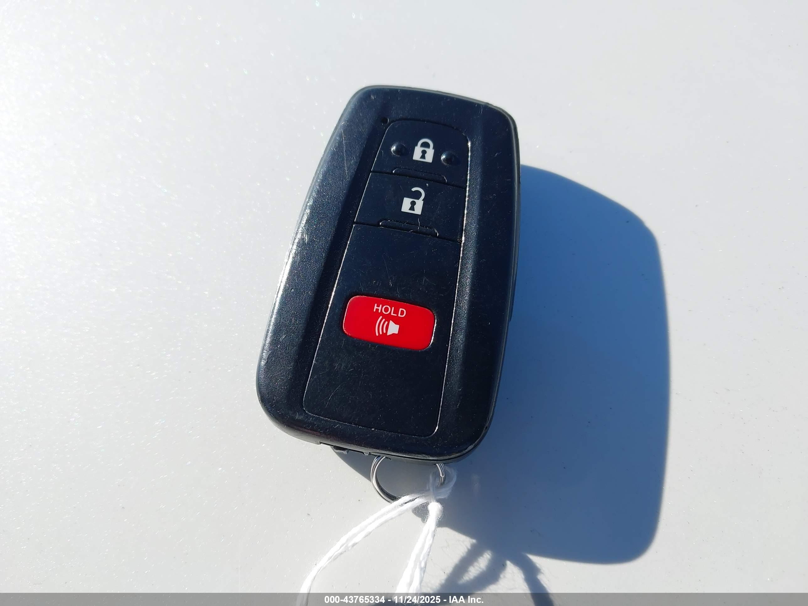 TOYOTA PRIUS image 11