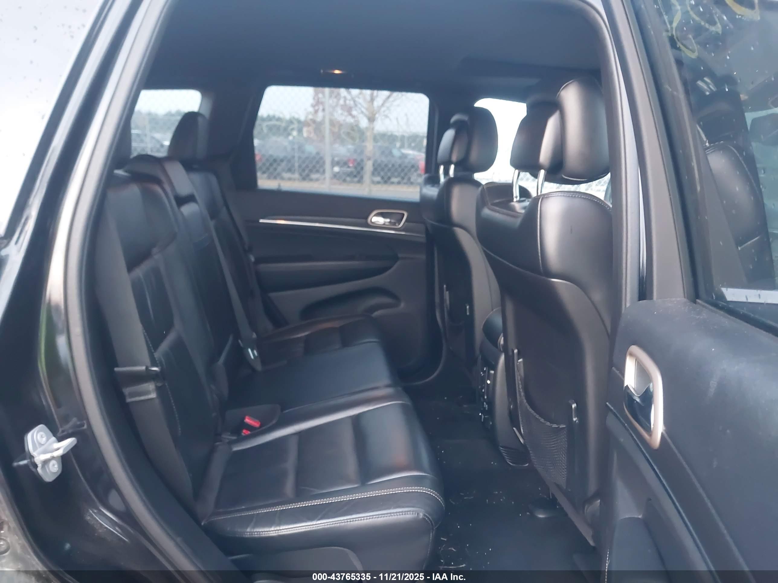 JEEP GRAND image 8